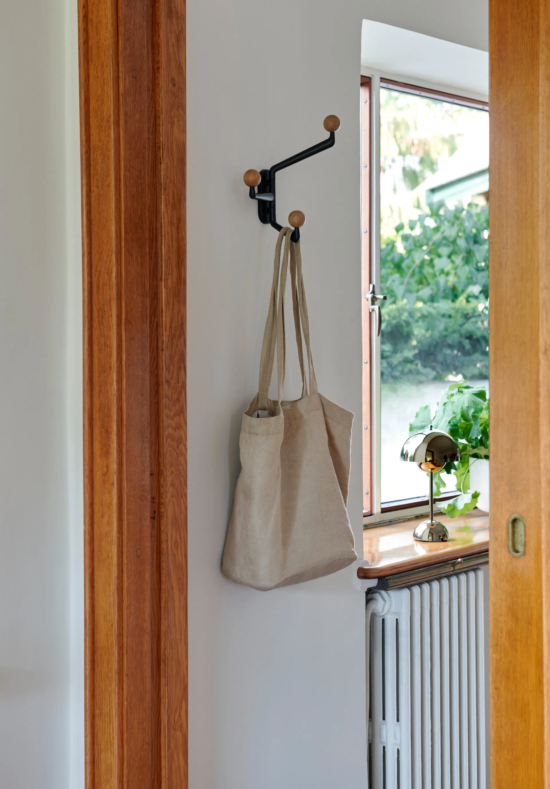 캡쳐 SC74 후크 스몰 3-arms, Graphite-Oak &Tradition | 앤트레디션