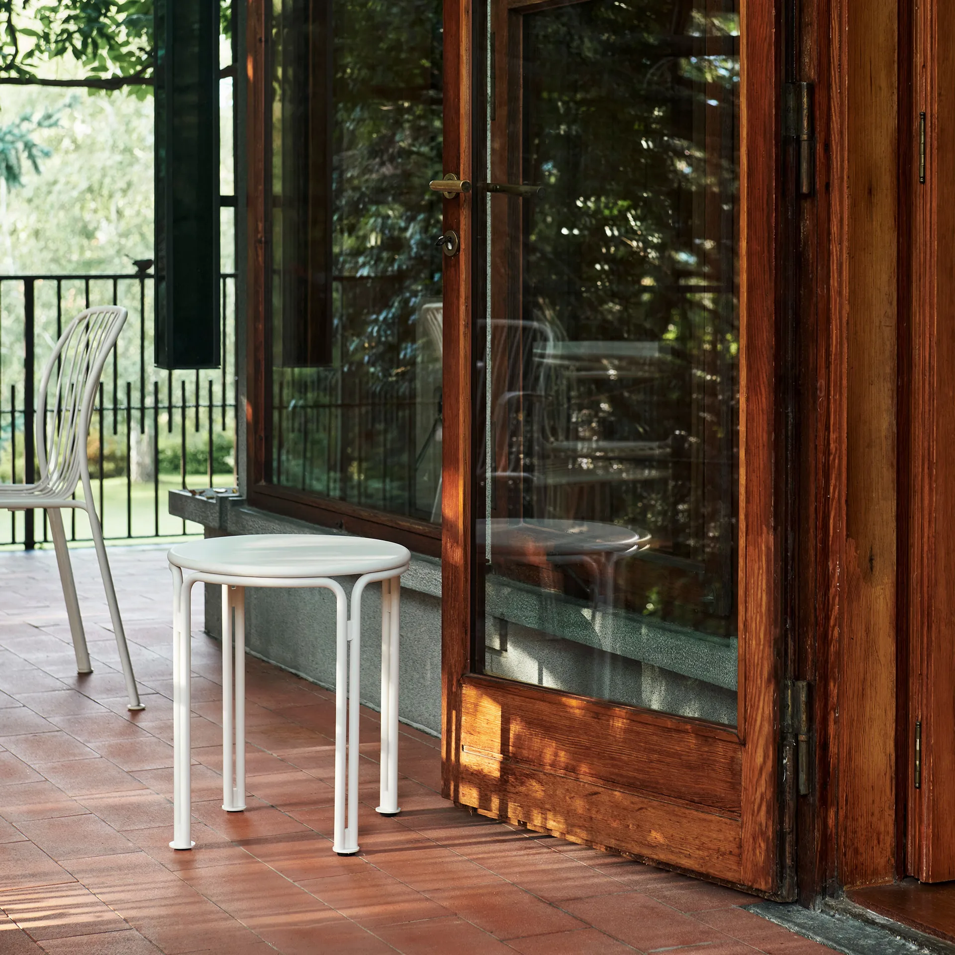 Thorvald SC102 사이드 테이블, Ivory &Tradition | 앤트레디션