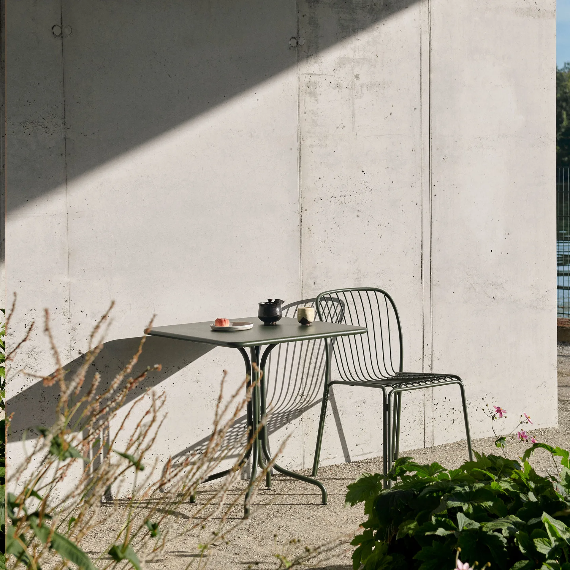 Thorvald SC97 커피 테이블 70x70 cm, Bronze green &Tradition | 앤트레디션