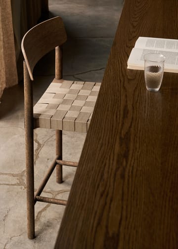 베티 TK12 카운터 체어 65 cm - Natural linen-smoked oiled oak - &Tradition | 앤트레디션