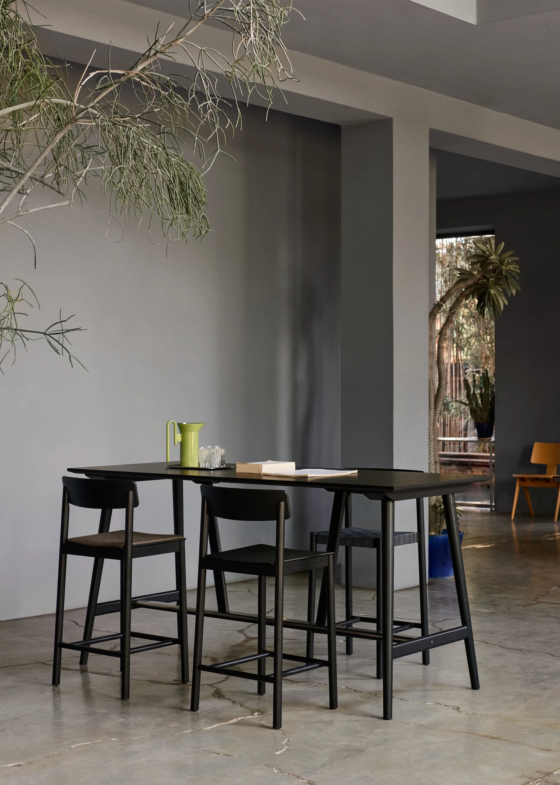 베티 TK13 카운터 체어 65 cm, Smoked oiled oak &Tradition | 앤트레디션