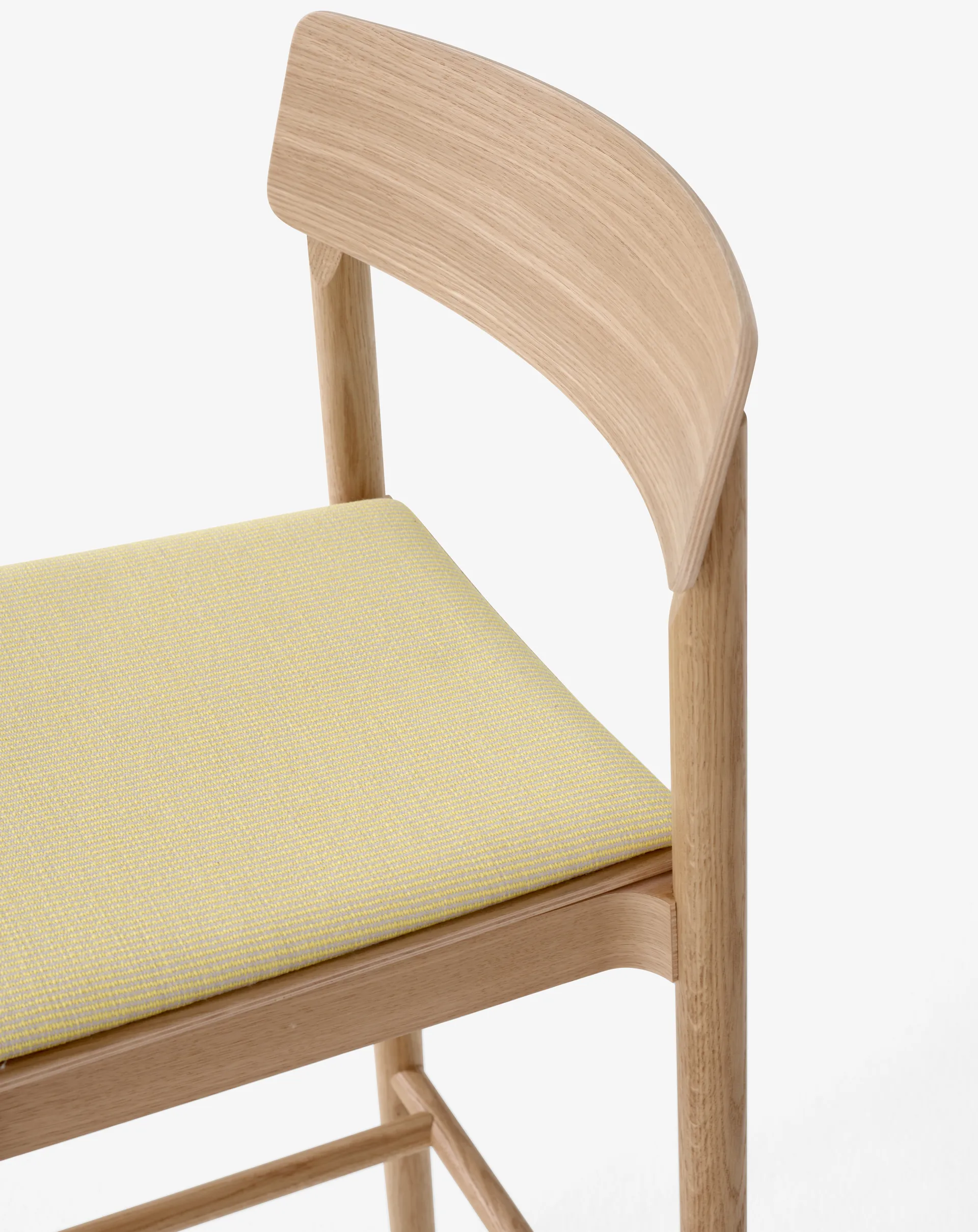 베티 TK17 바 체어 75 cm, Fuse 0421-laquered solid oak &Tradition | 앤트레디션