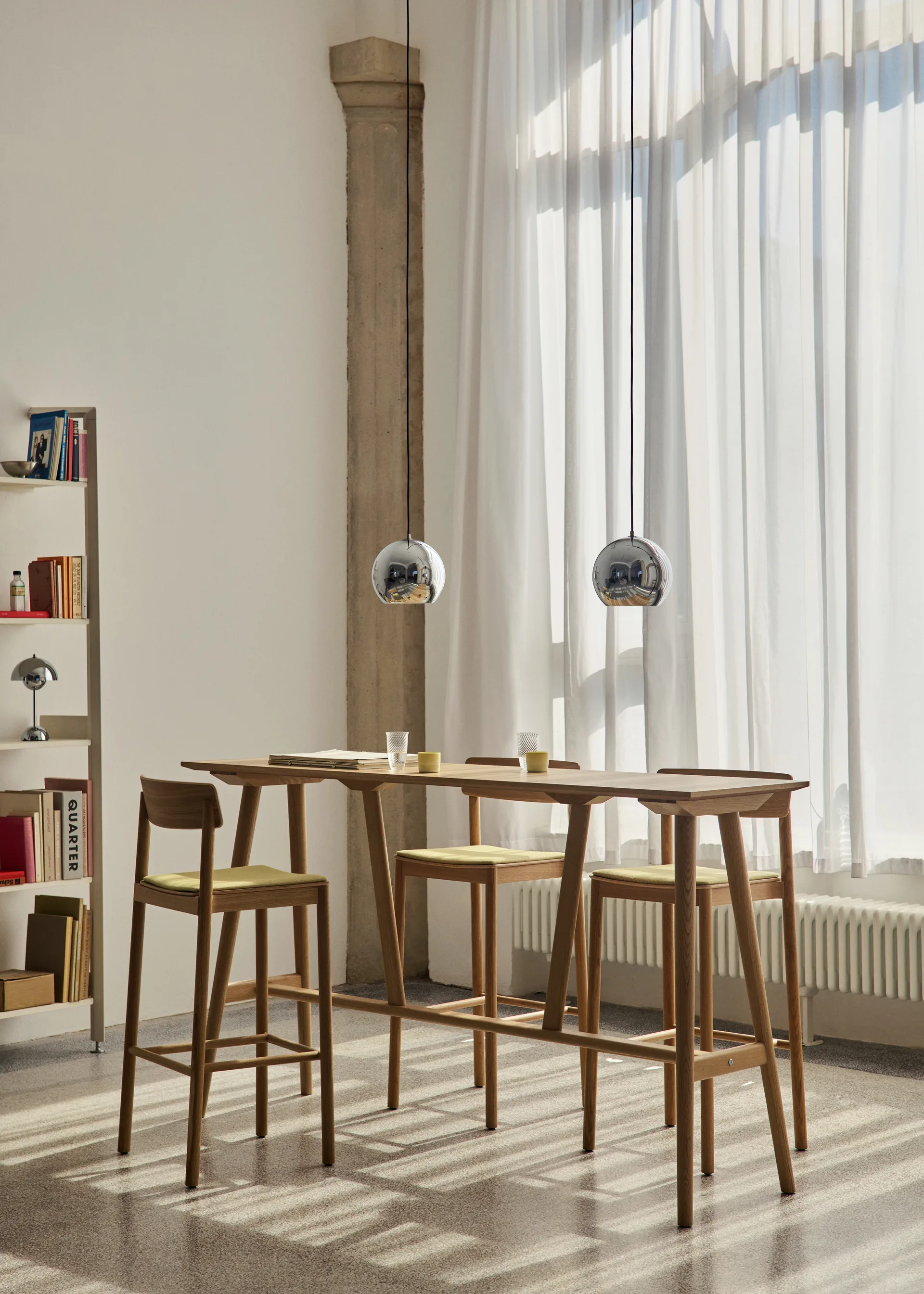 베티 TK17 바 체어 75 cm, Fuse 0421-laquered solid oak &Tradition | 앤트레디션