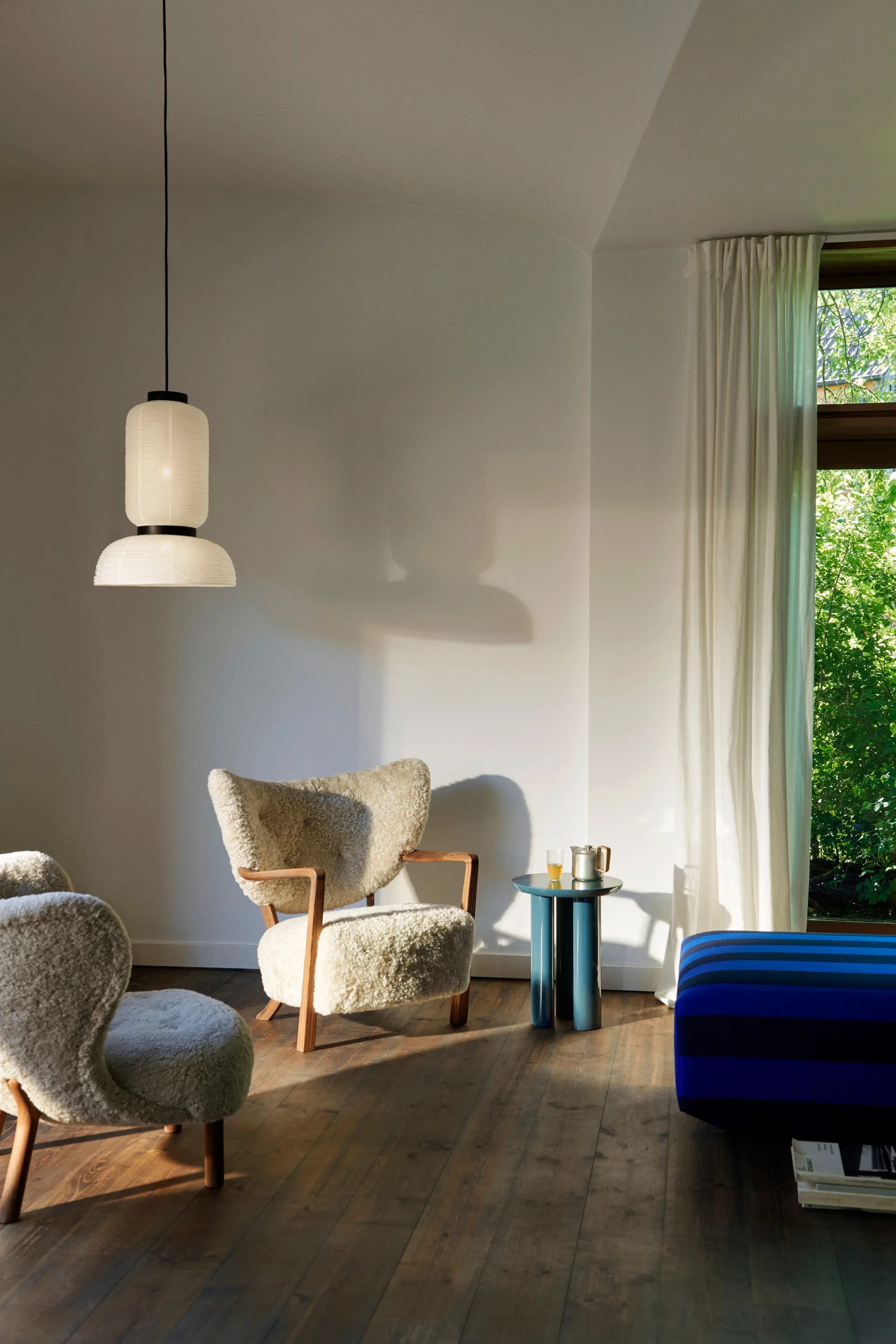 Tung JA3 사이드 테이블, Steel blue &Tradition | 앤트레디션