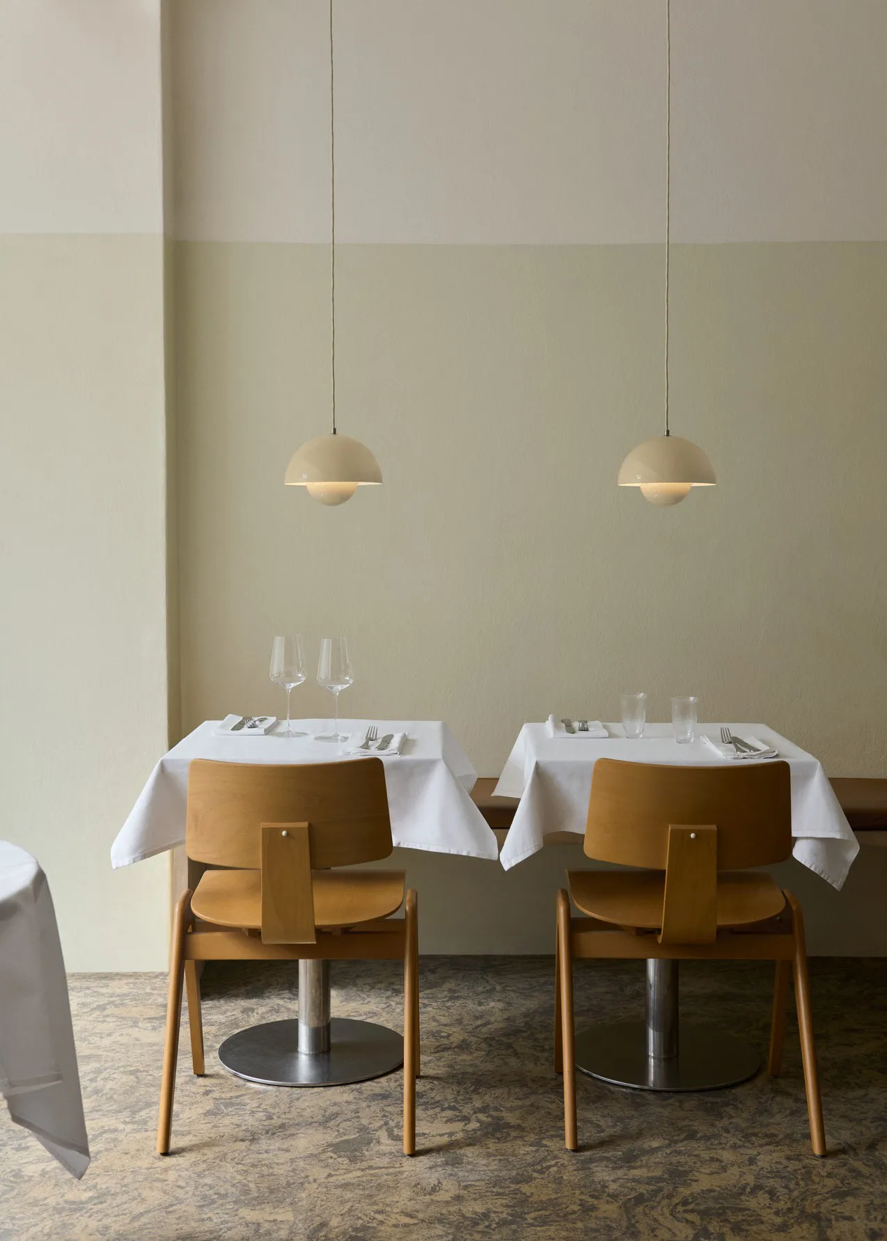 플라워팟 VP1 펜던트 조명, Ivory &Tradition | 앤트레디션