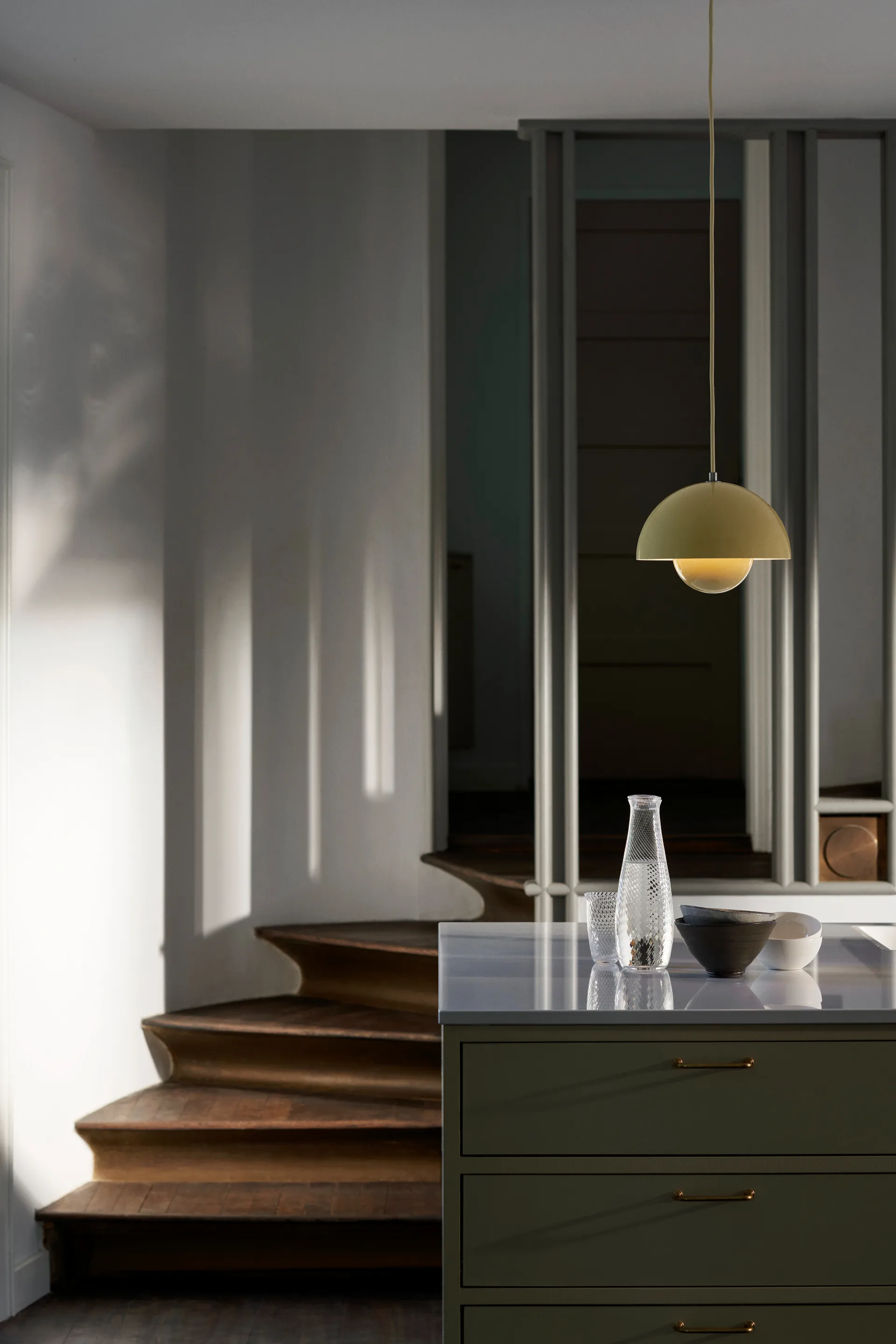 플라워팟 VP1 펜던트 조명, Pale sand &Tradition | 앤트레디션