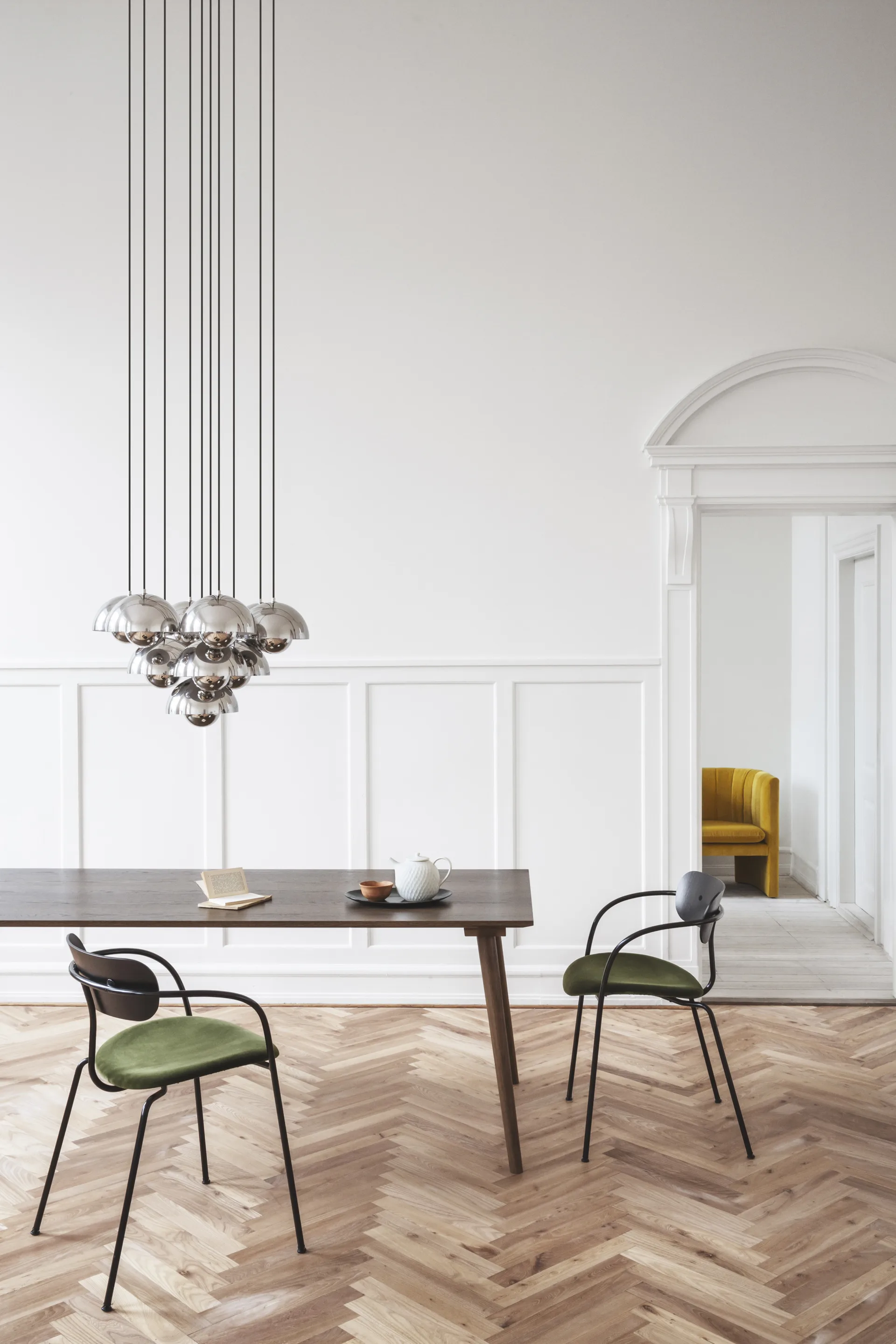플라워팟 VP1 펜던트 조명, polished steel &Tradition | 앤트레디션