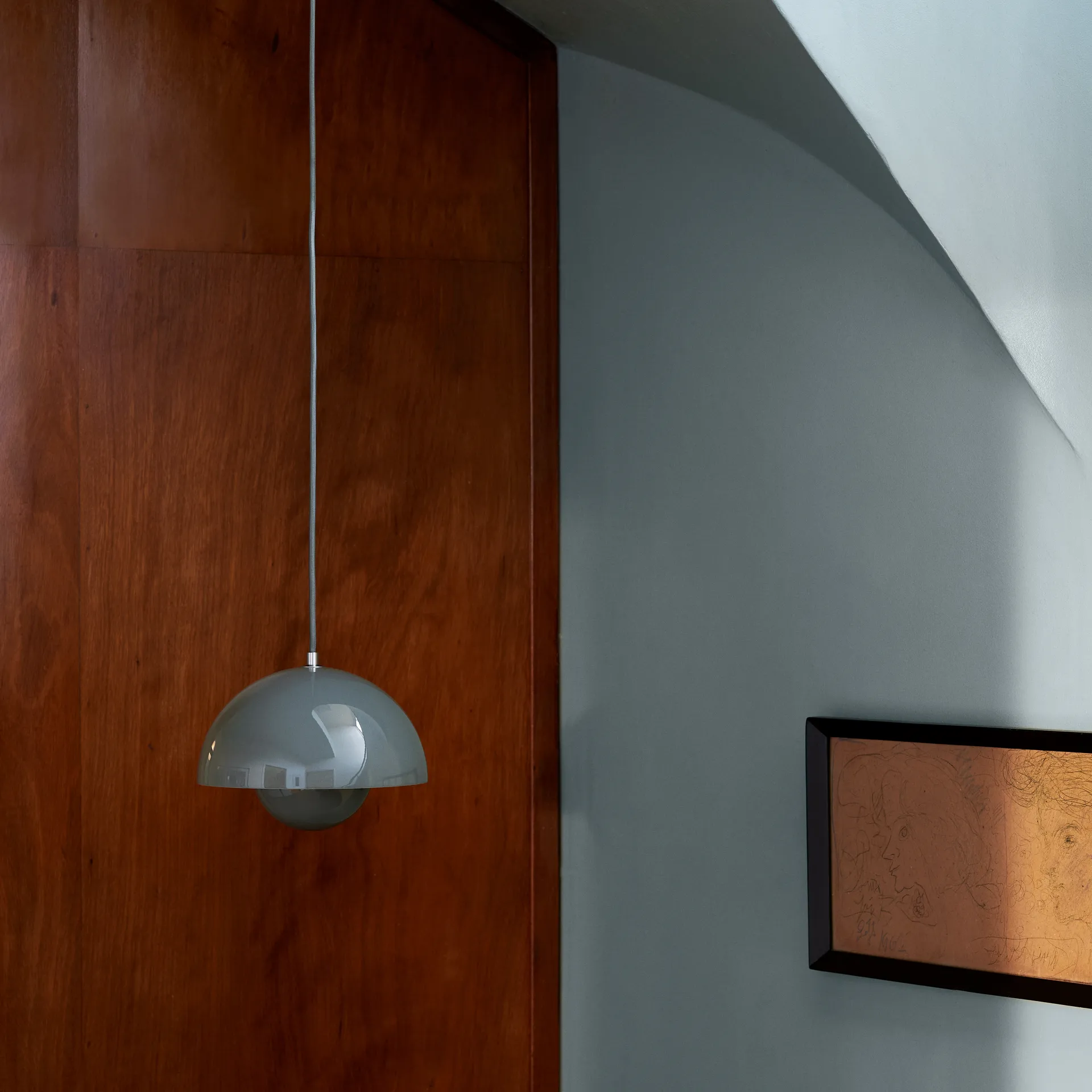 플라워팟 VP1 펜던트 조명, Stone blue &Tradition | 앤트레디션