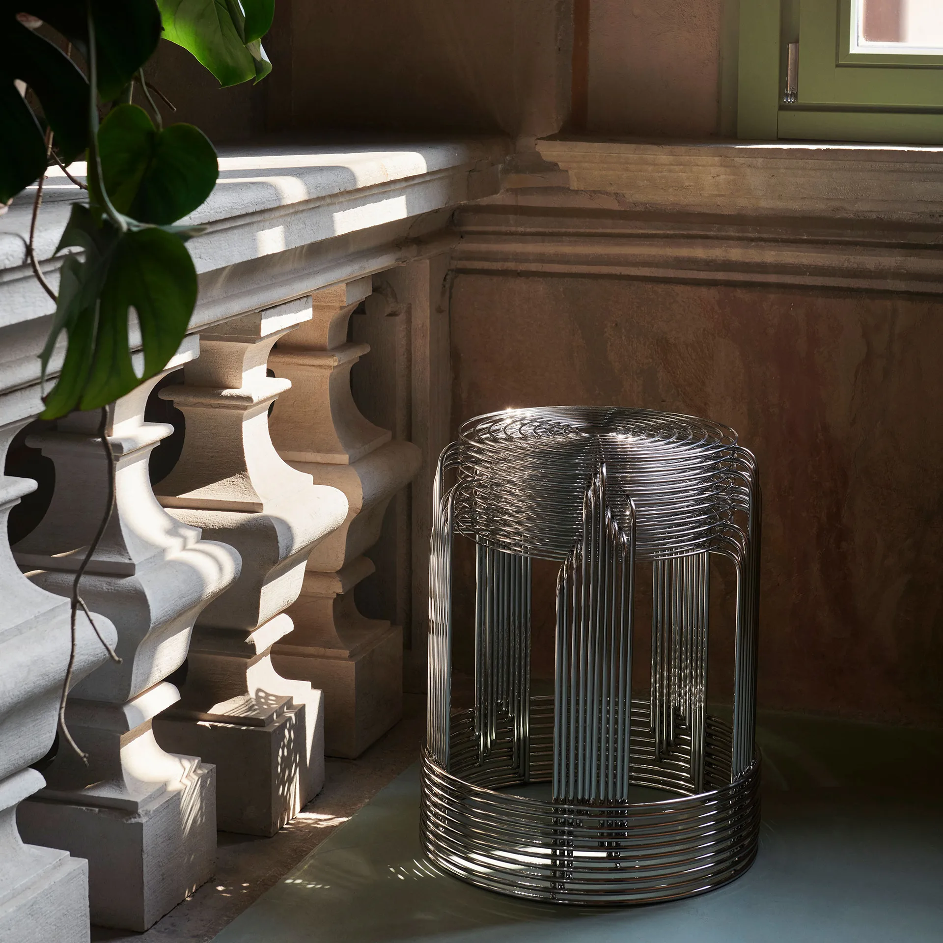 와이어 VP11 라운드 스툴, Stainless steel, Ø44x42 cm &Tradition | 앤트레디션