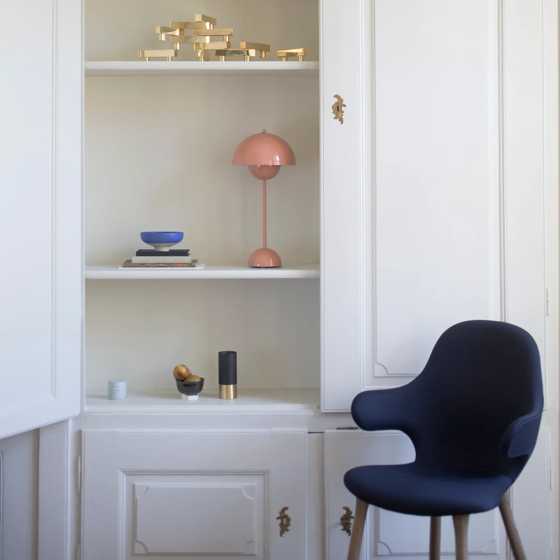 플라워팟 VP3 테이블 조명, beige-red &Tradition | 앤트레디션