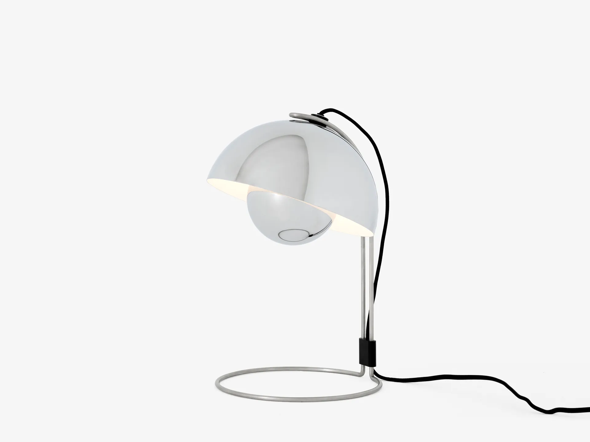 플라워팟 VP4 테이블 조명, Chrome-plated &Tradition | 앤트레디션