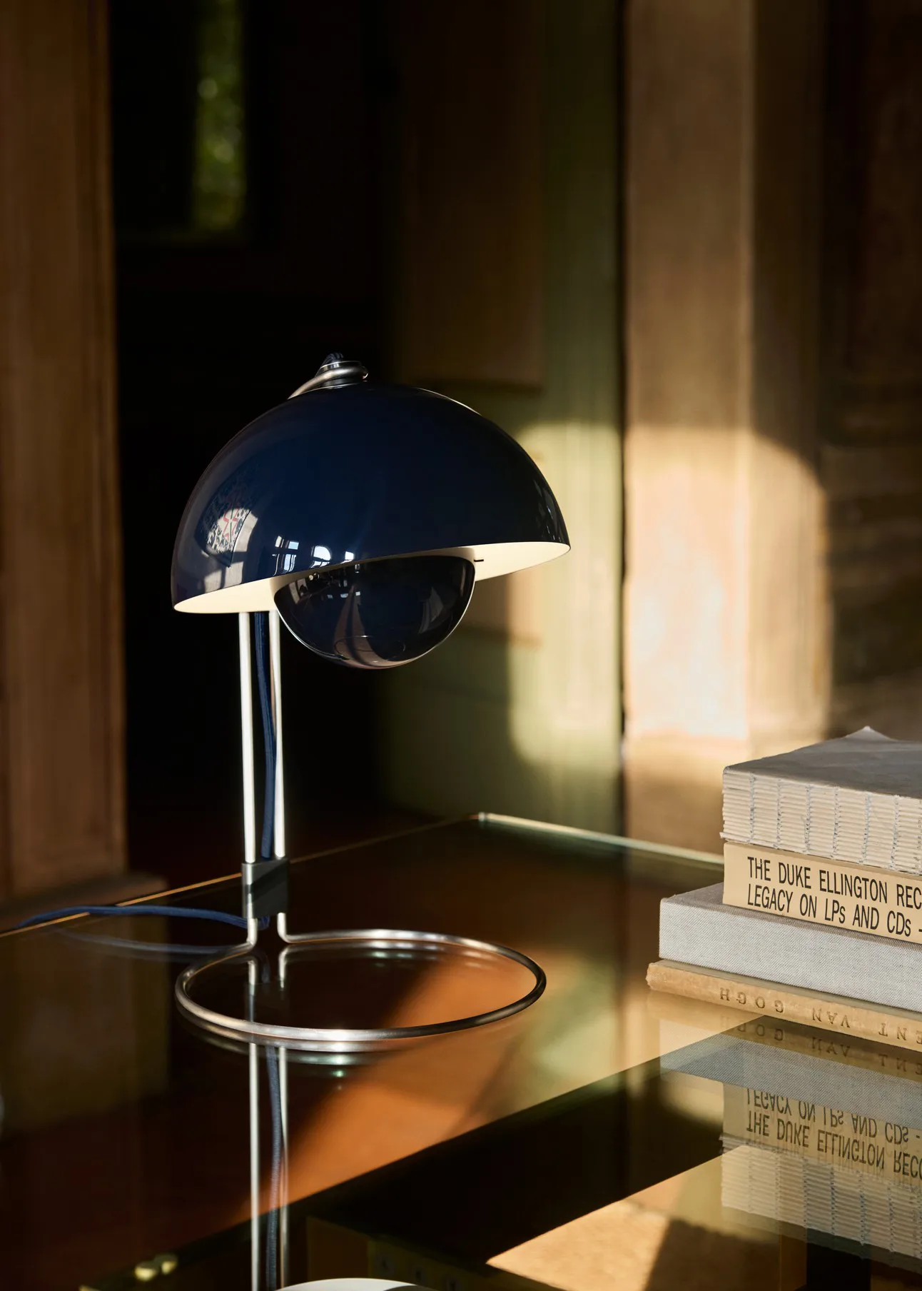 플라워팟 VP4 테이블 조명, Steel blue &Tradition | 앤트레디션