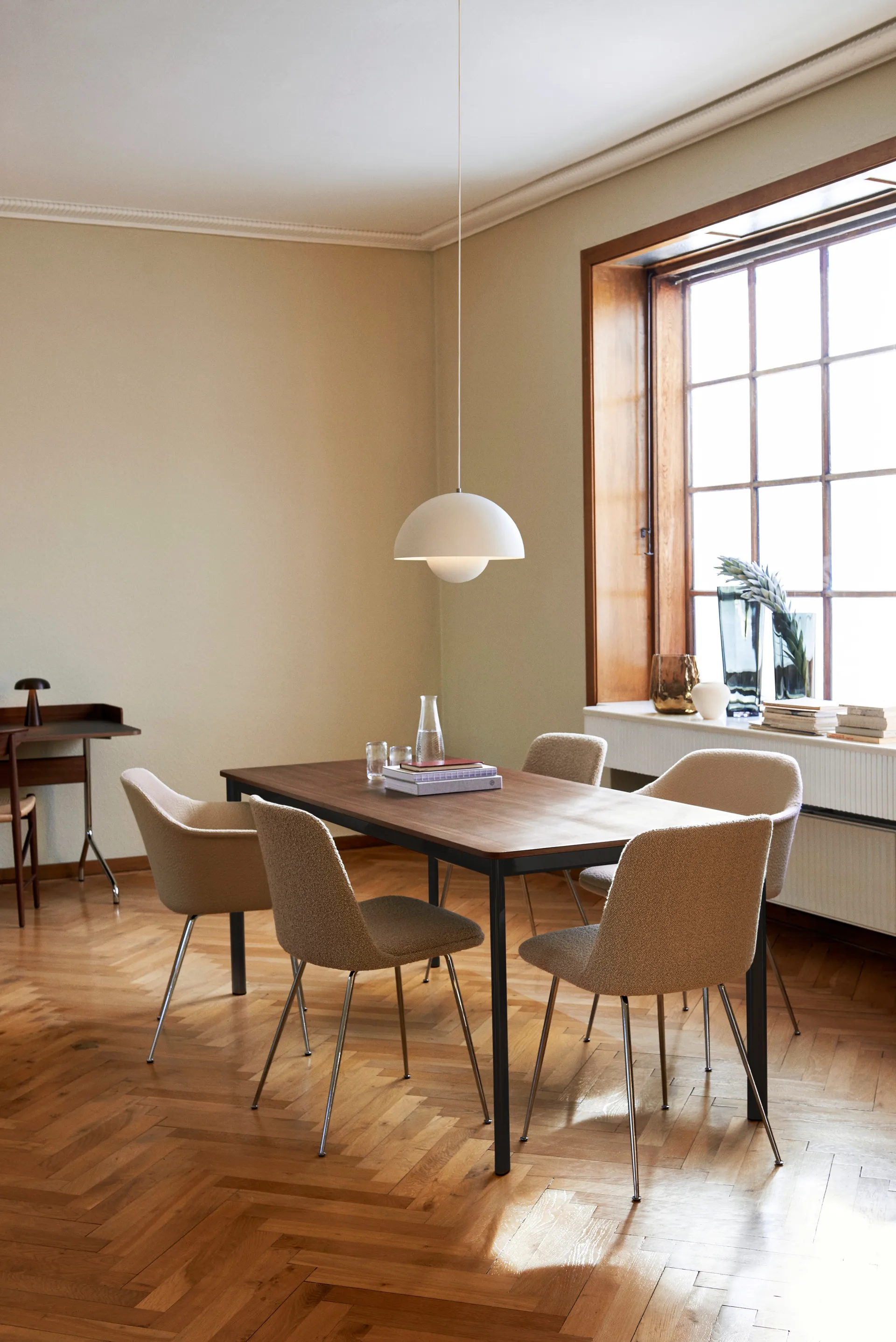 플라워팟 VP7 펜던트 조명, matte white &Tradition | 앤트레디션