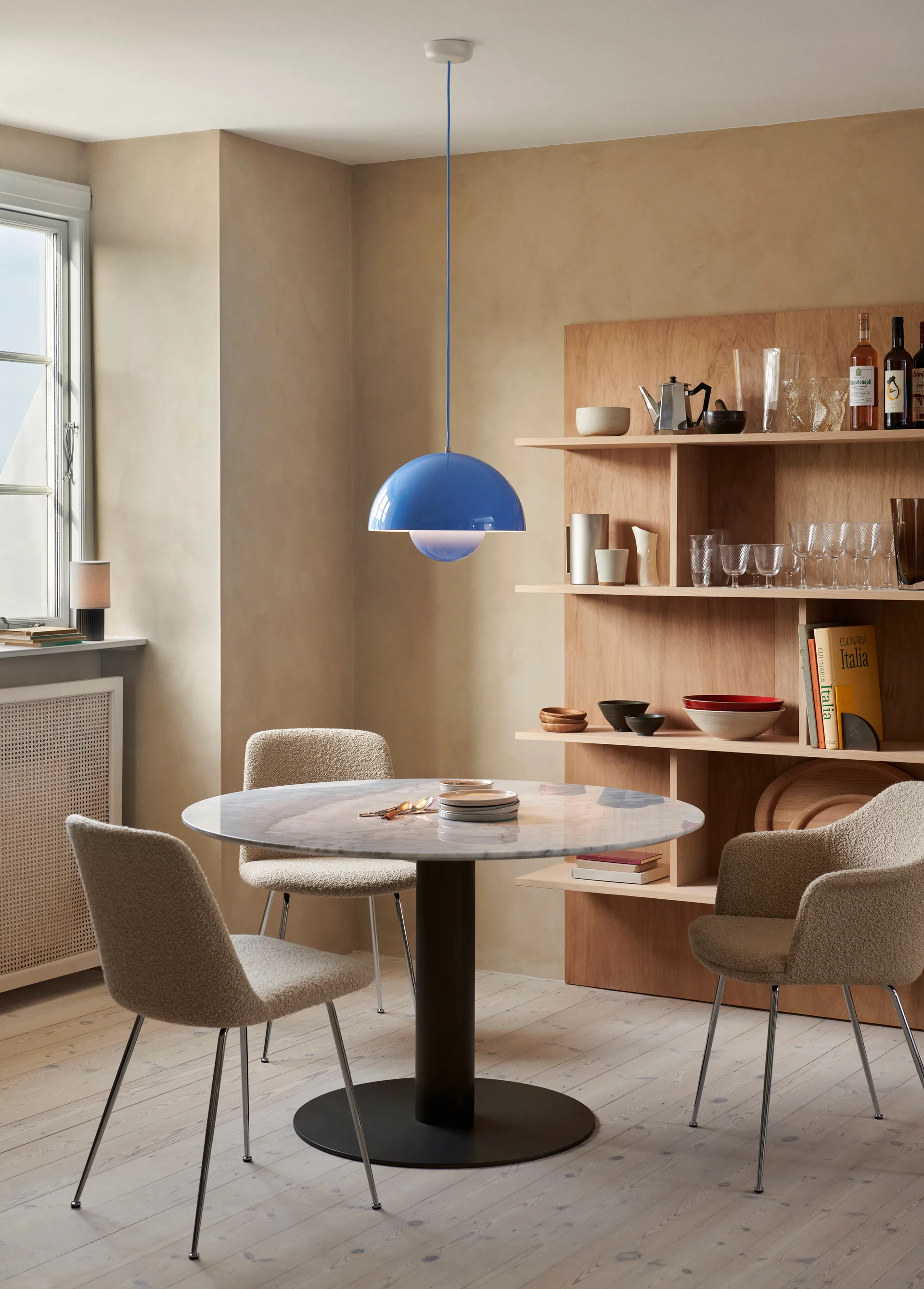 플라워팟 VP7 펜던트 조명, Swim blue &Tradition | 앤트레디션