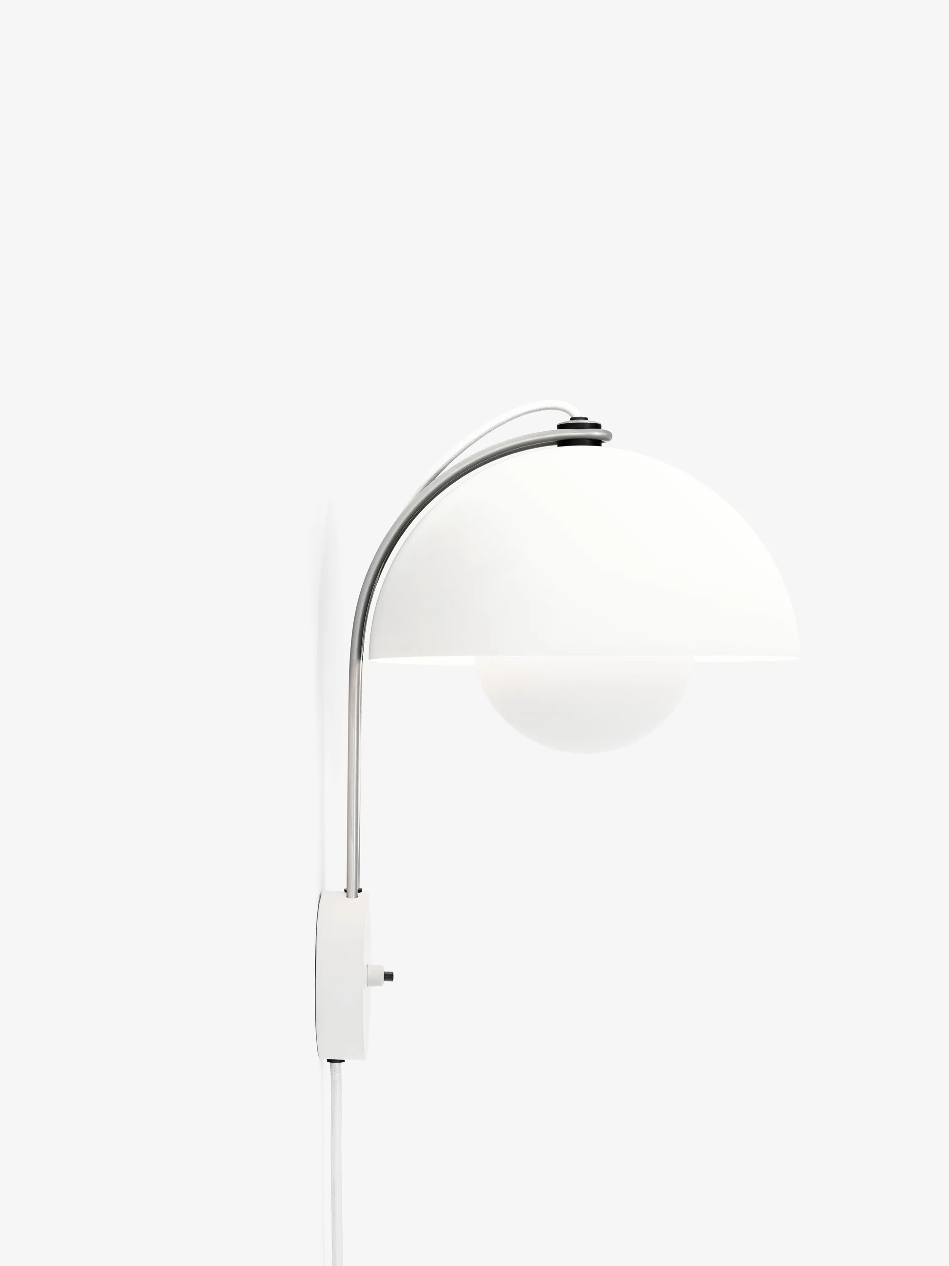 플라워팟 VP8 벽 조명, Matte white &Tradition | 앤트레디션