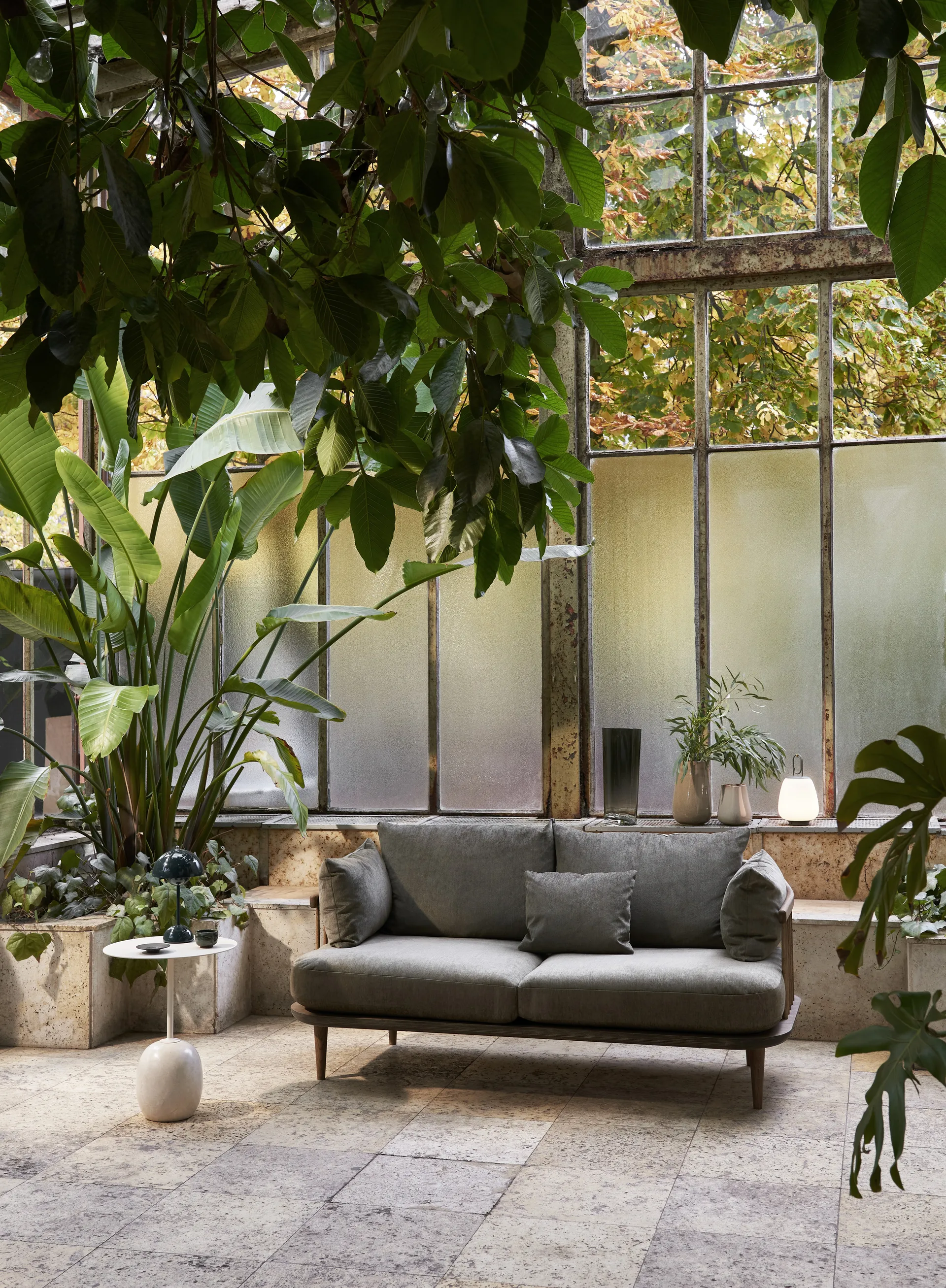 플라워팟 VP9 무선 테이블 조명, dark green &Tradition | 앤트레디션