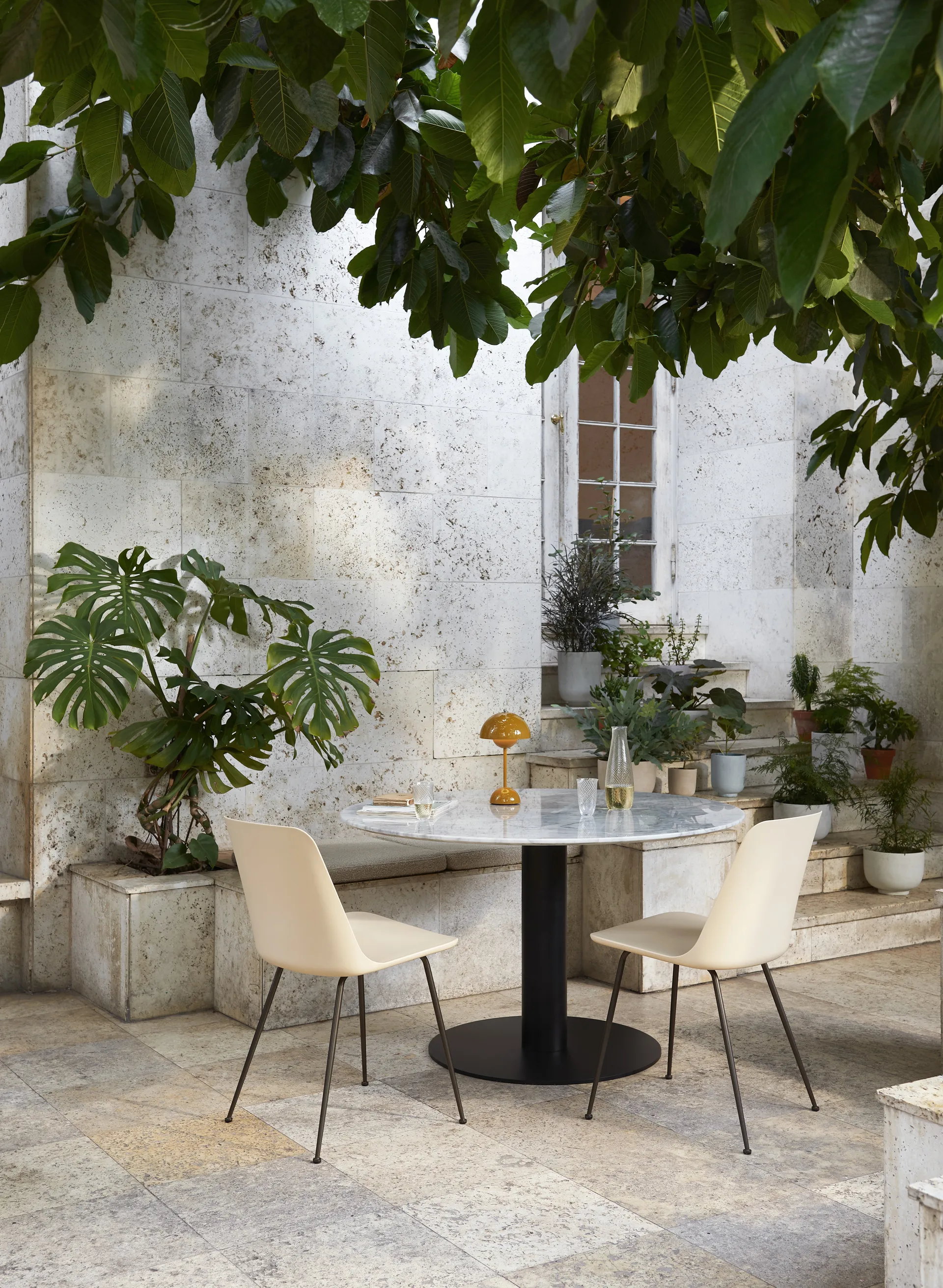 플라워팟 VP9 무선 테이블 조명, mustard &Tradition | 앤트레디션