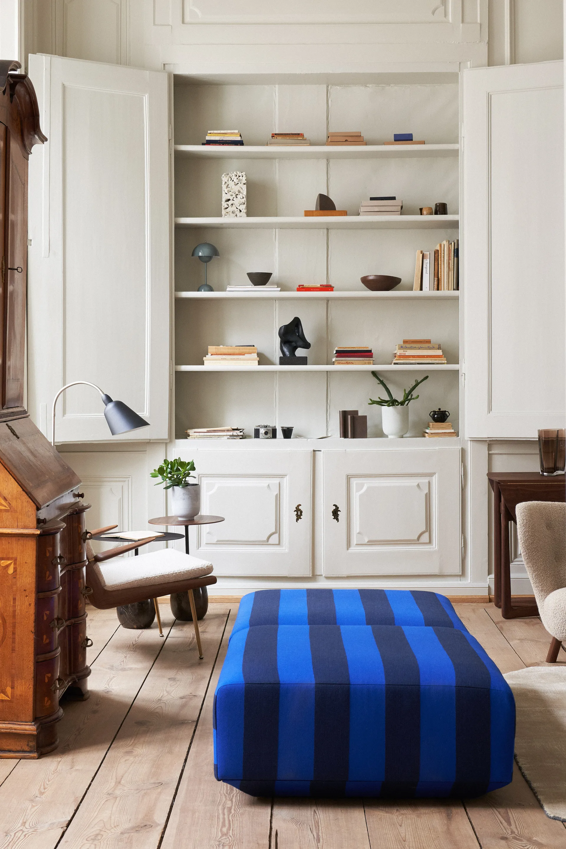 플라워팟 VP9 무선 테이블 조명, Stone blue &Tradition | 앤트레디션