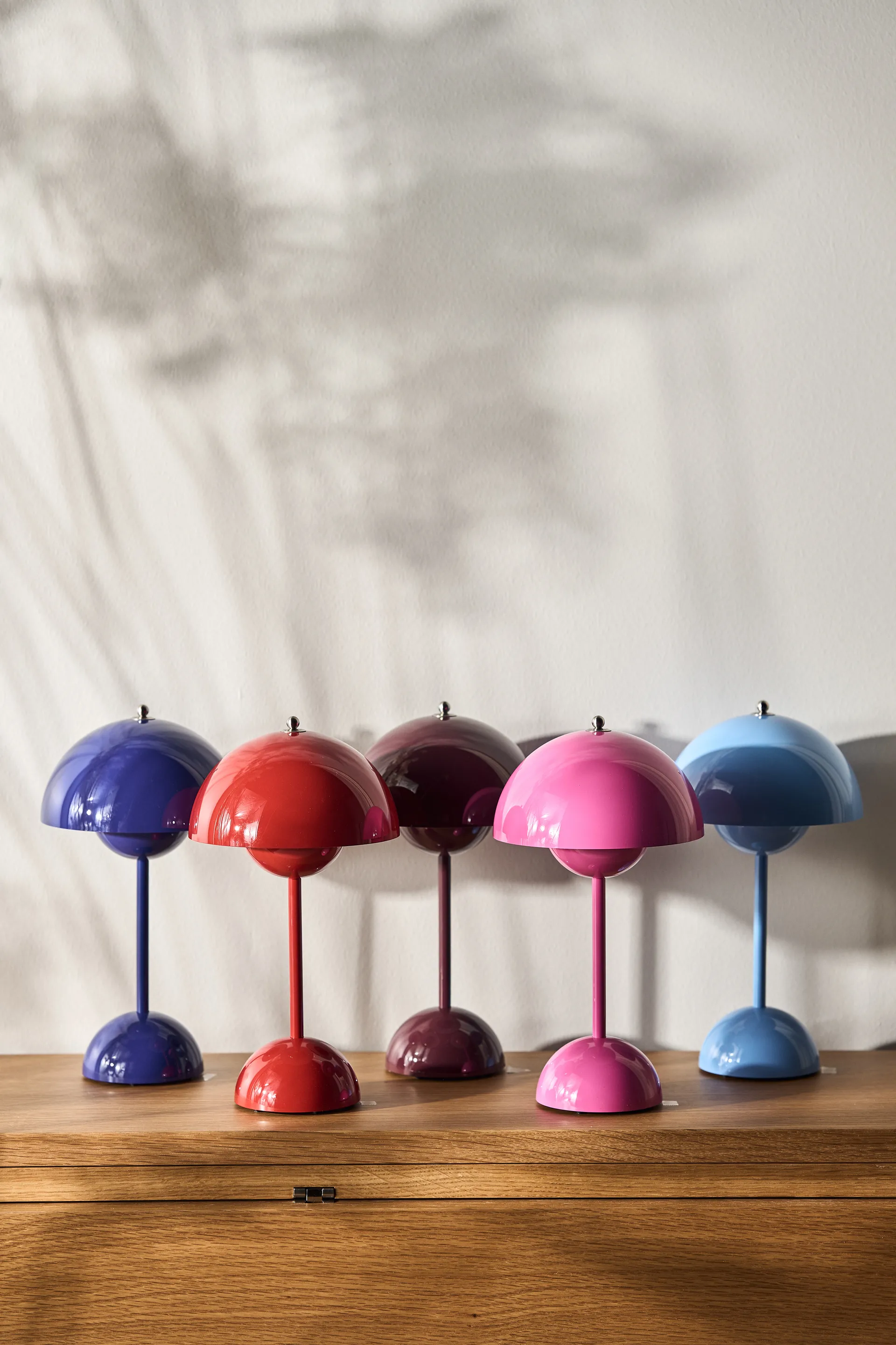 플라워팟 VP9 무선 테이블 조명, Tangy pink &Tradition | 앤트레디션