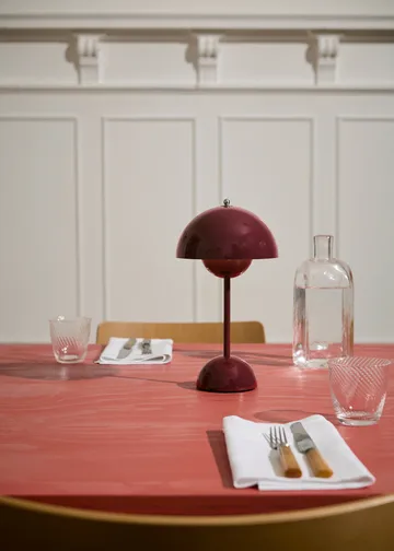 플라워팟 VP9 무선 테이블 조명 - Vermilion red - &Tradition | 앤트레디션