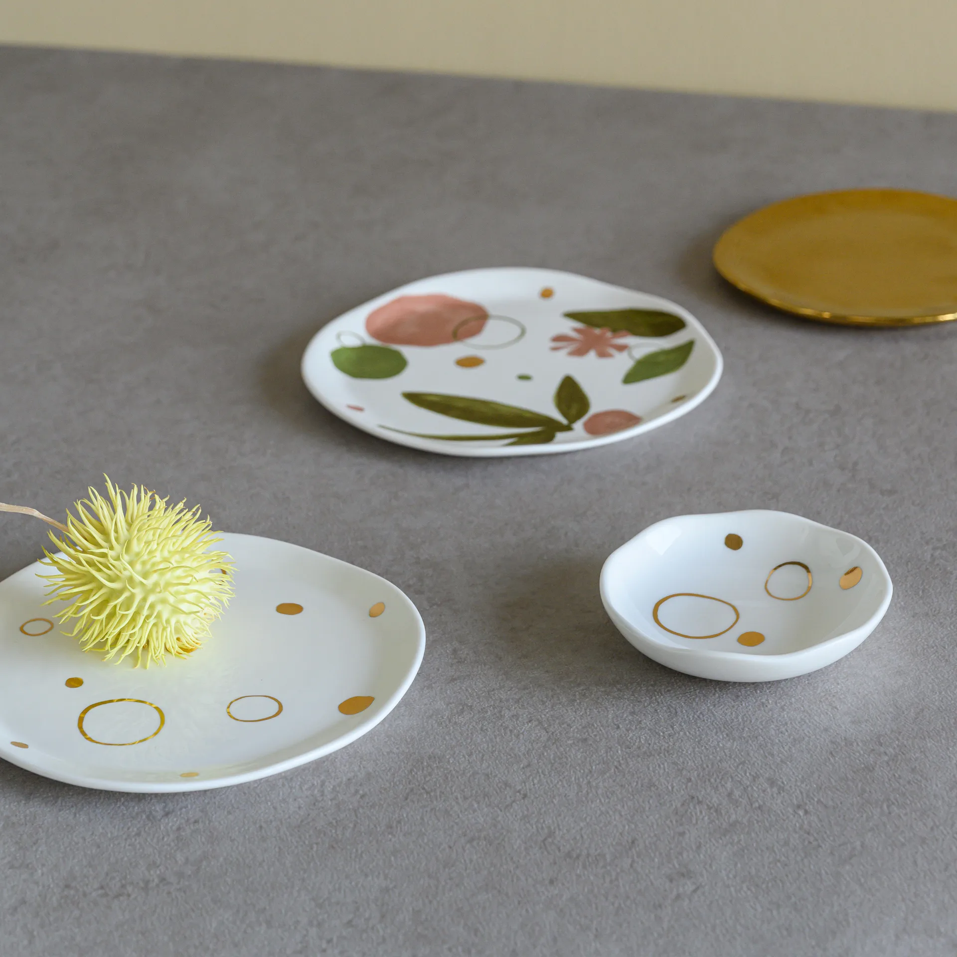 굿모닝 접시 17 cm 화이트, expressive URBAN NATURE CULTURE | 어반네이처컬처