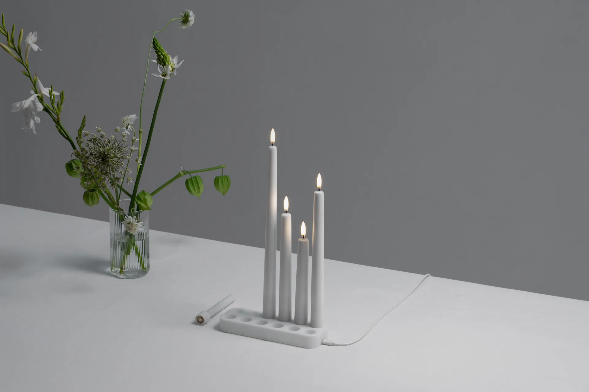 우유니 LED 테이퍼 캔들 화이트 2팩, Ø2.3x25.2 cm Uyuni Lighting | 우유니 라이팅