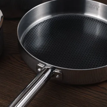 Glima 트랙터 팬 - 스테인리스 스틸, Ø28 cm - Vargen & Thor