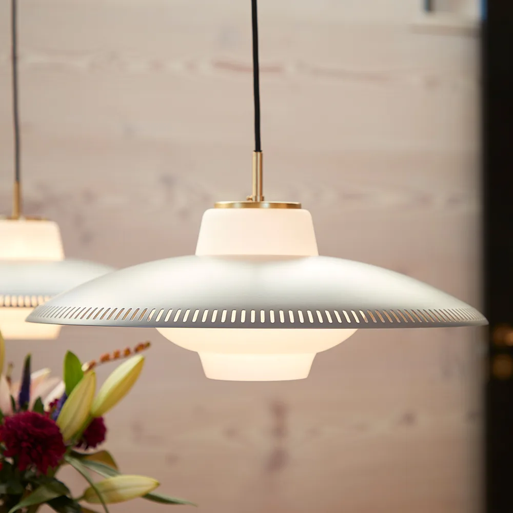 오팔 셰이드 펜던트 조명, Black noir, sandblasted opal Warm Nordic | 웜 노르딕