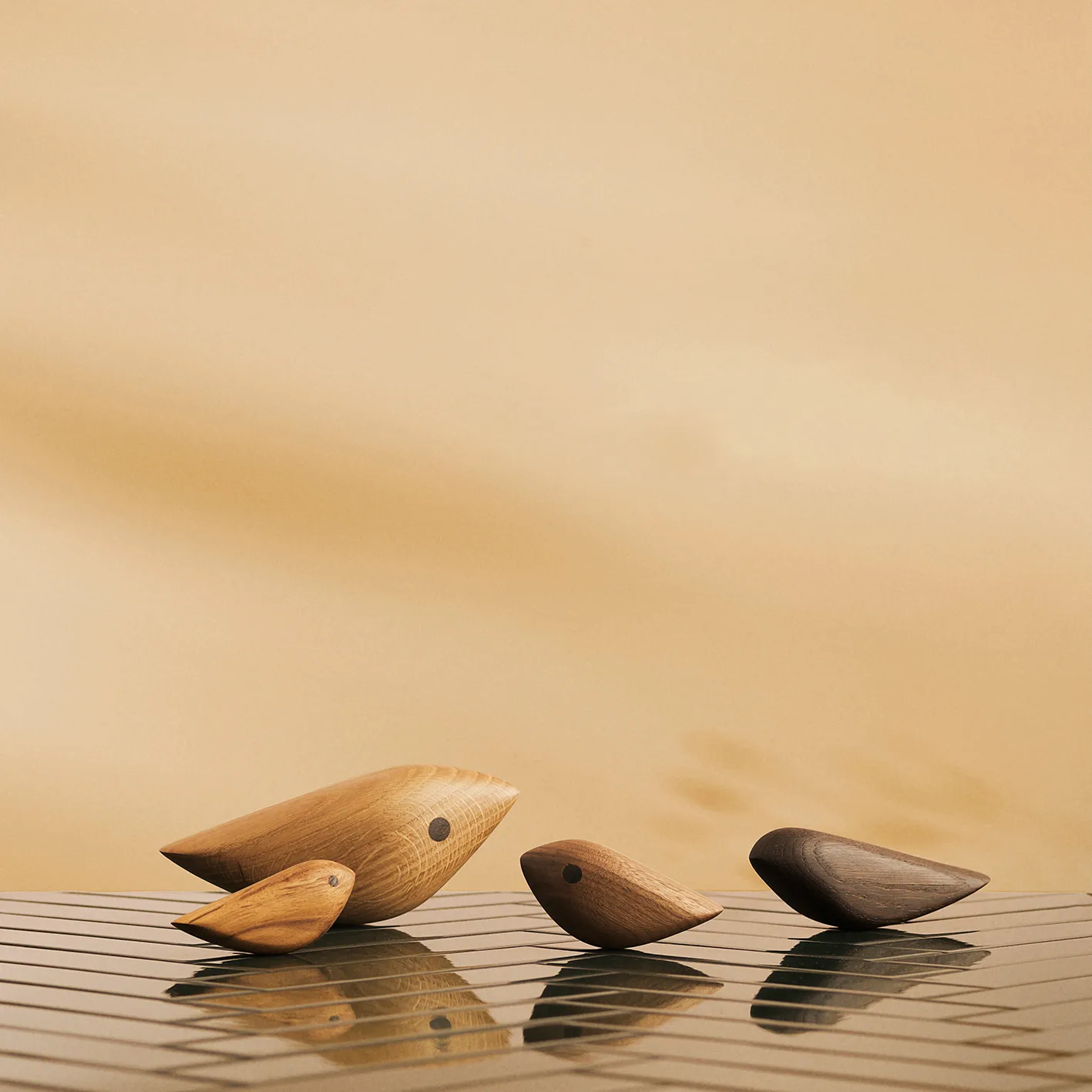 Twirling Bird 데코레이션 L, smoked oak Warm Nordic | 웜 노르딕