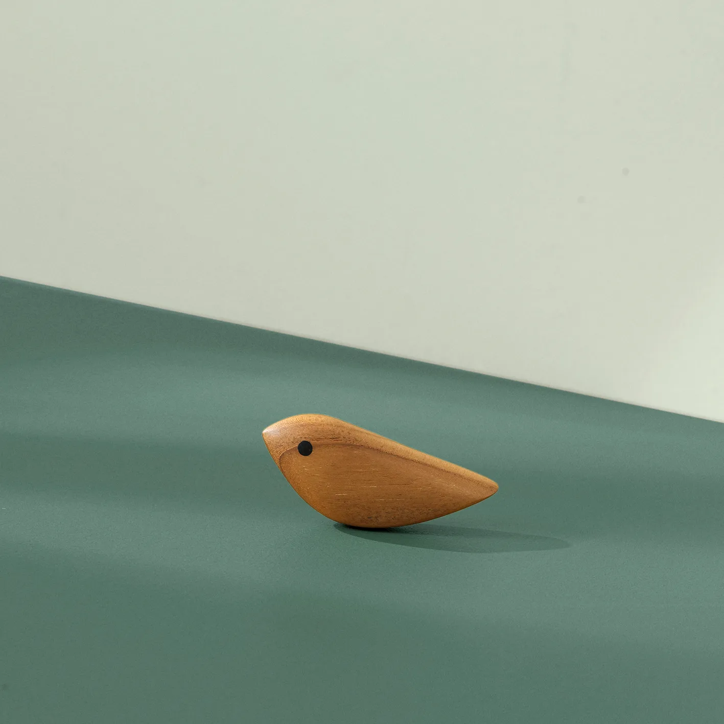 Twirling Bird 데코레이션 S, Teak Warm Nordic | 웜 노르딕