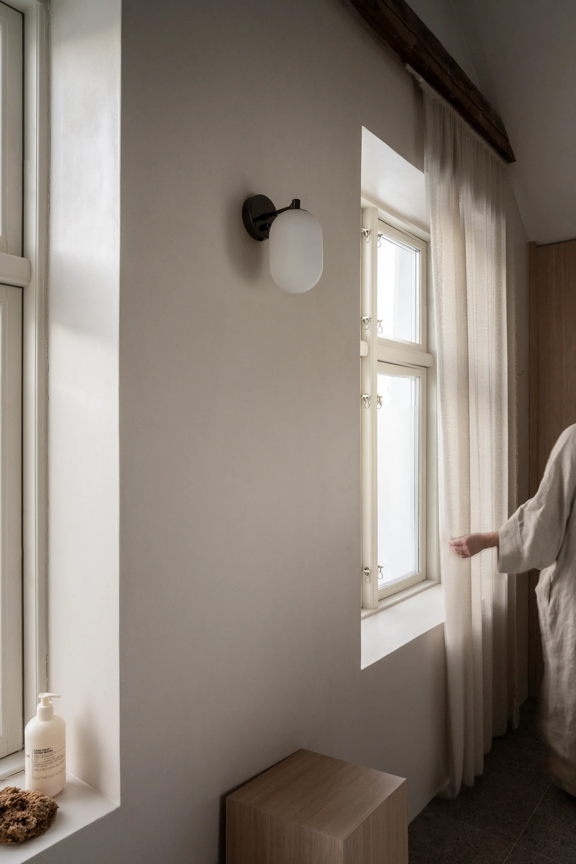 누르 벽 조명 18 cm, White Watt & Veke | 와트앤베케