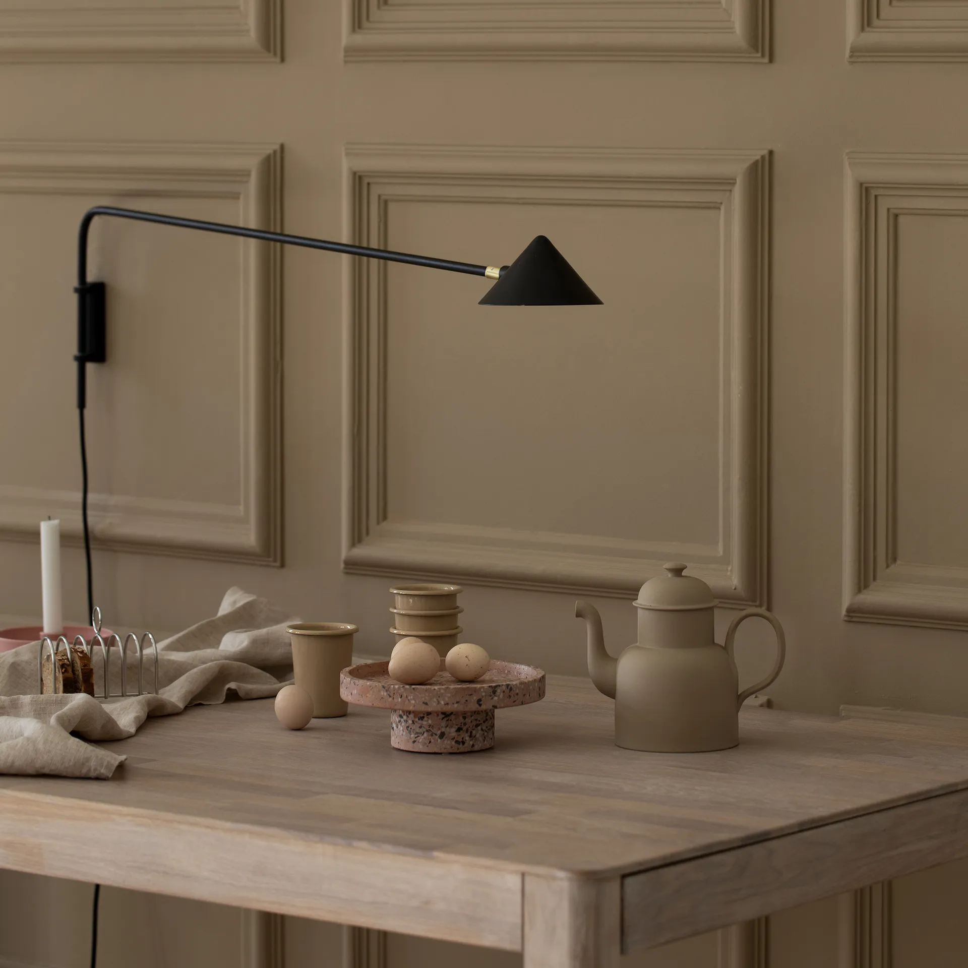 켈리 벽 조명 롱 arm, Black-gold Watt & Veke | 와트앤베케