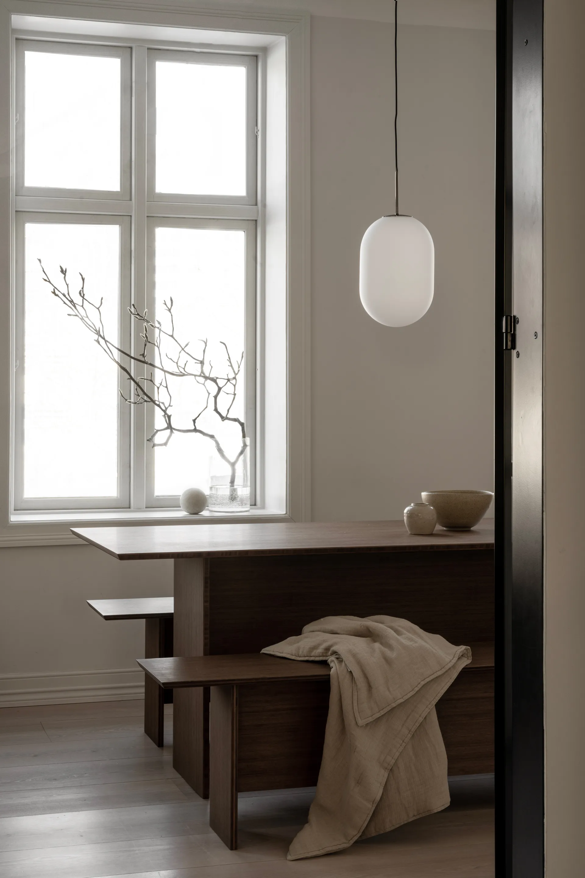 누르 펜던트 L Ø24 cm, White Watt & Veke | 와트앤베케