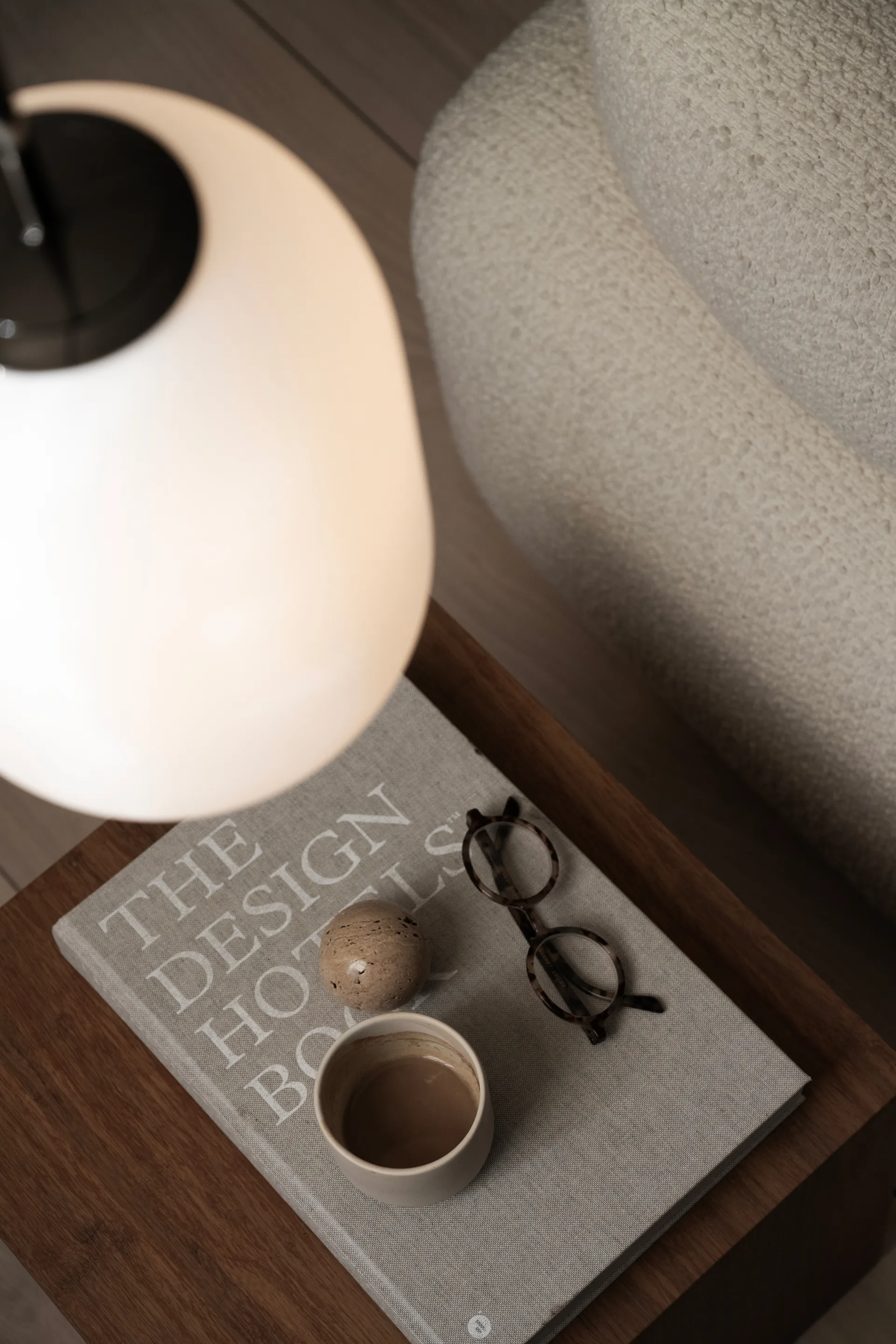 누르 펜던트 M Ø18 cm, White Watt & Veke | 와트앤베케