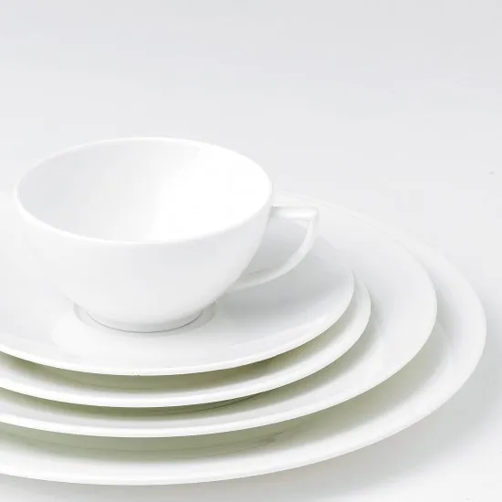 제스퍼 콘란 화이트 스트라타 접시, 23 cm Wedgwood | 웨지우드
