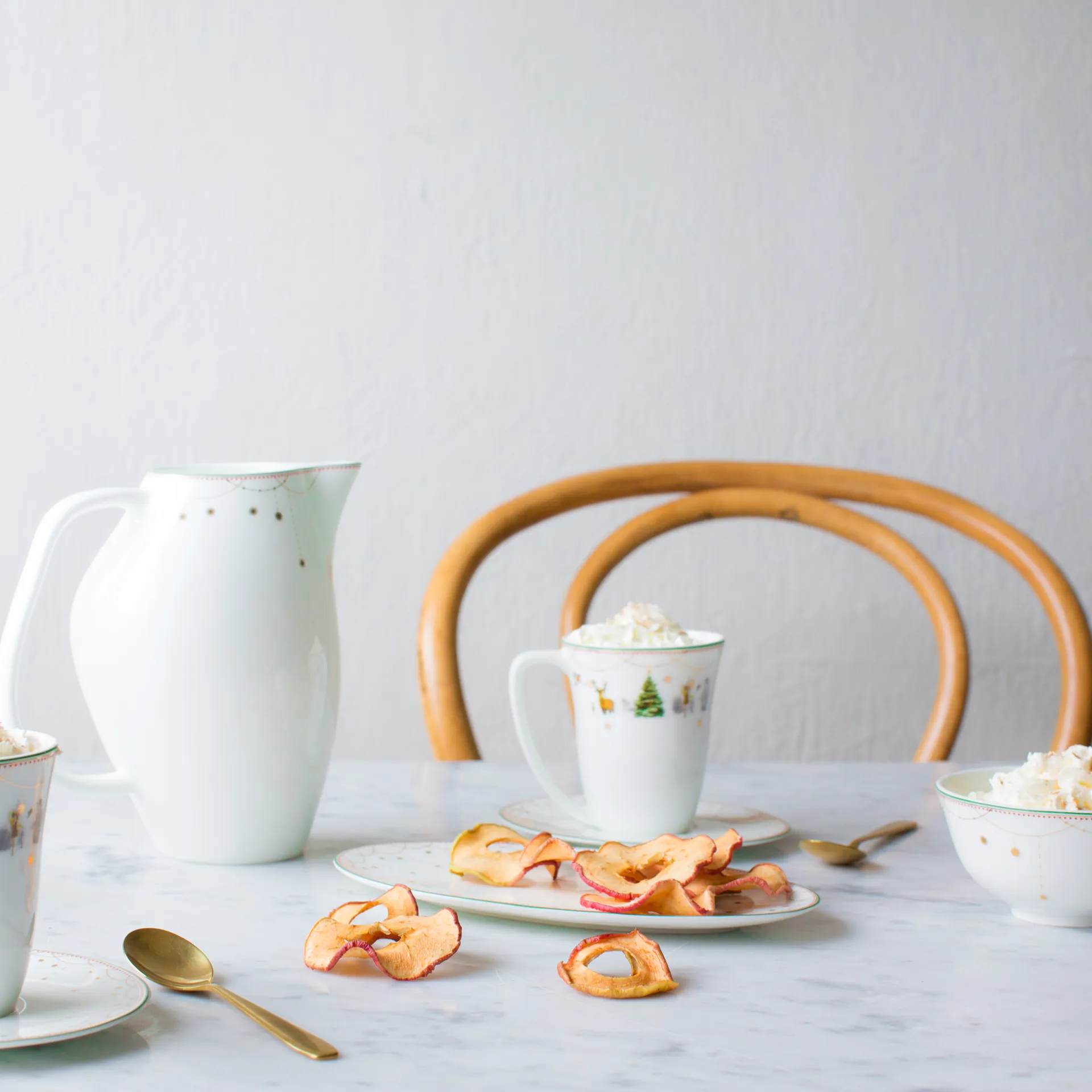 크리스마스 아침 서빙 접시 오벌, 20 cm Wik & Walsøe | 윅 & 왈쉐