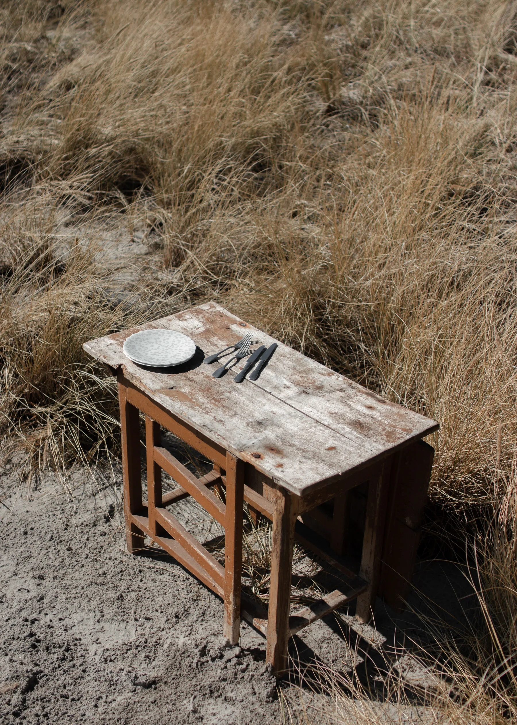 슬로프블룸 접시 Ø21 cm, grey Wik & Walsøe | 윅 & 왈쉐