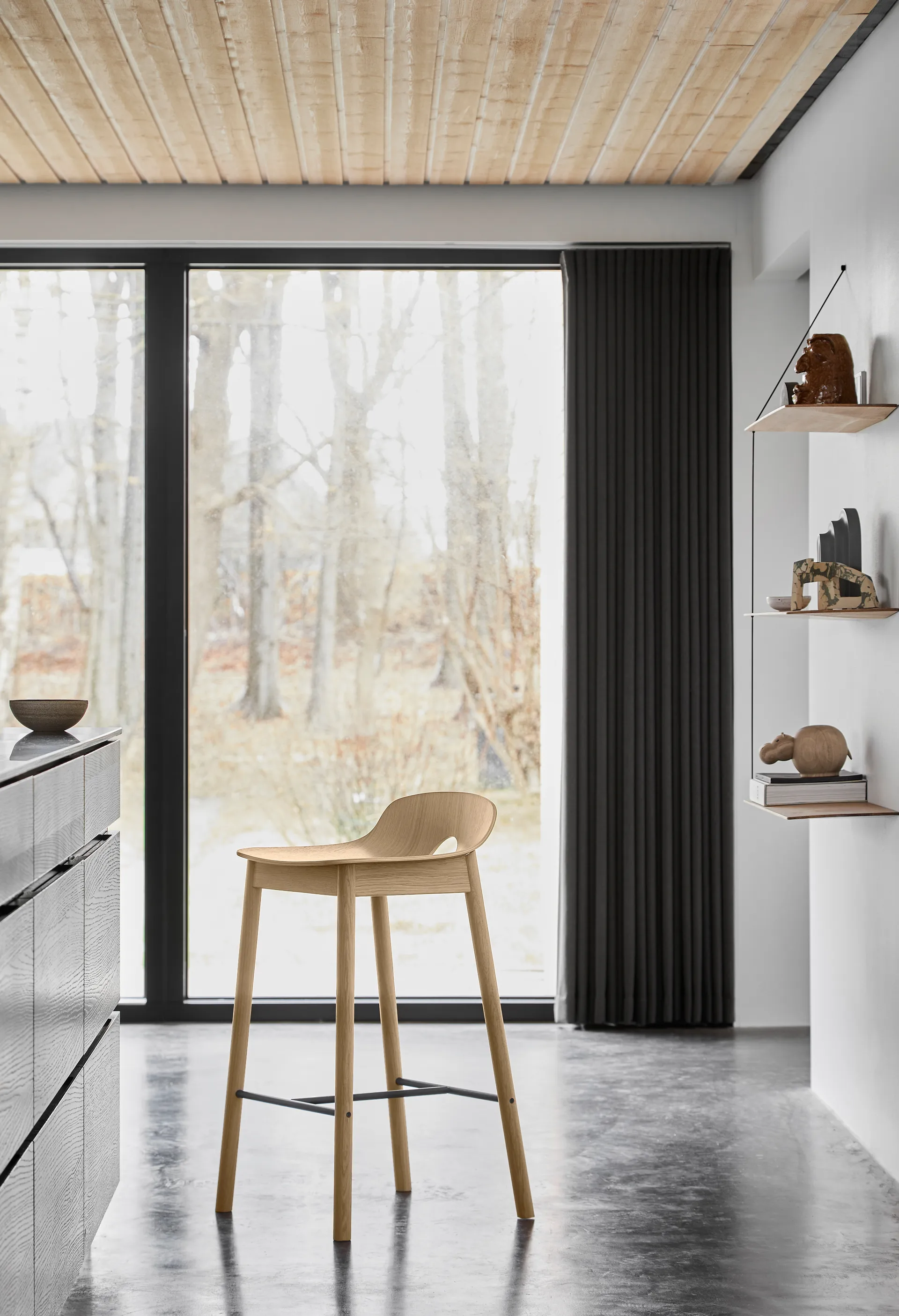 모노 바 스툴 65 cm, White pigmented oak Woud | 우드