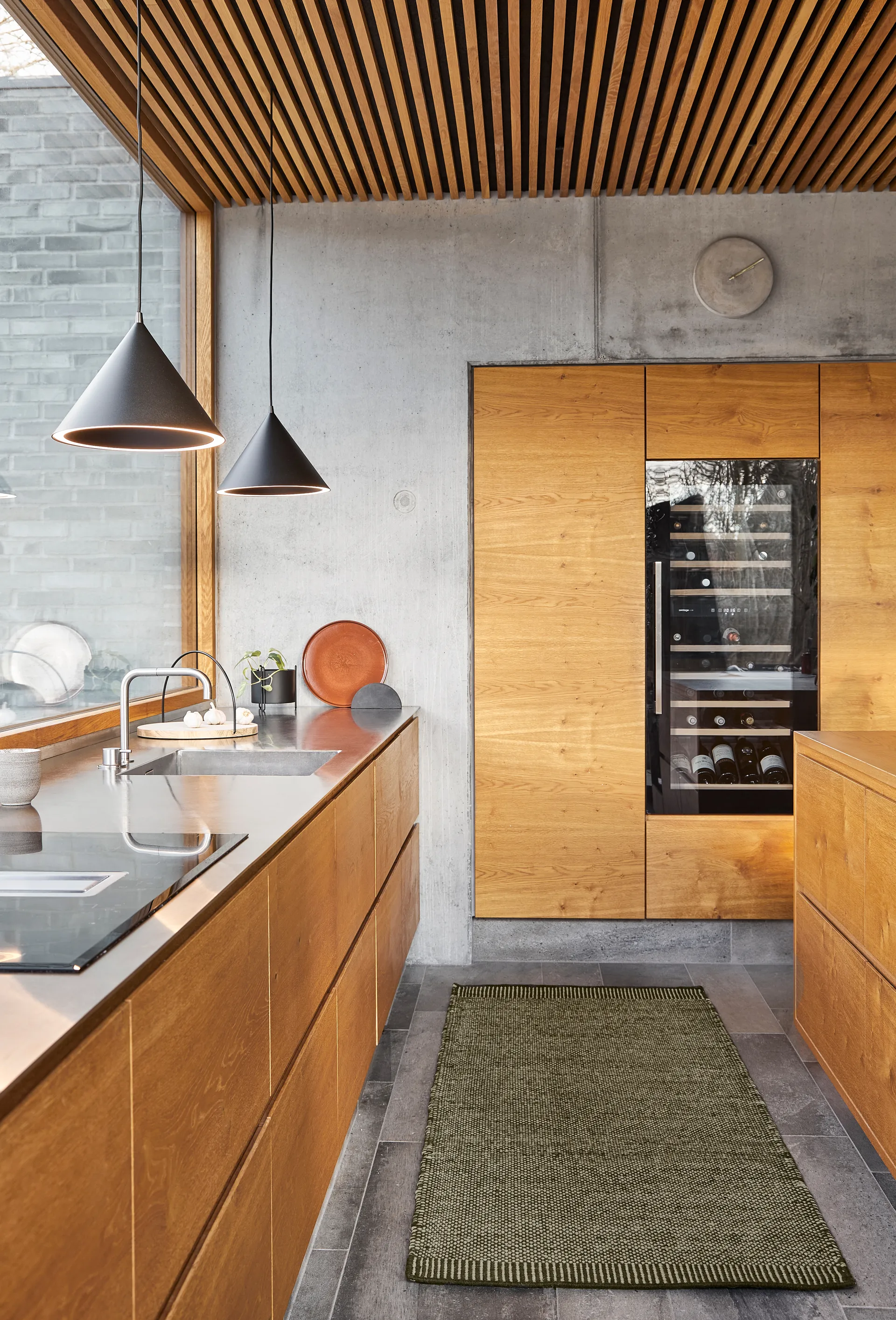 Annular 펜던트 조명 스몰, Black Woud | 우드