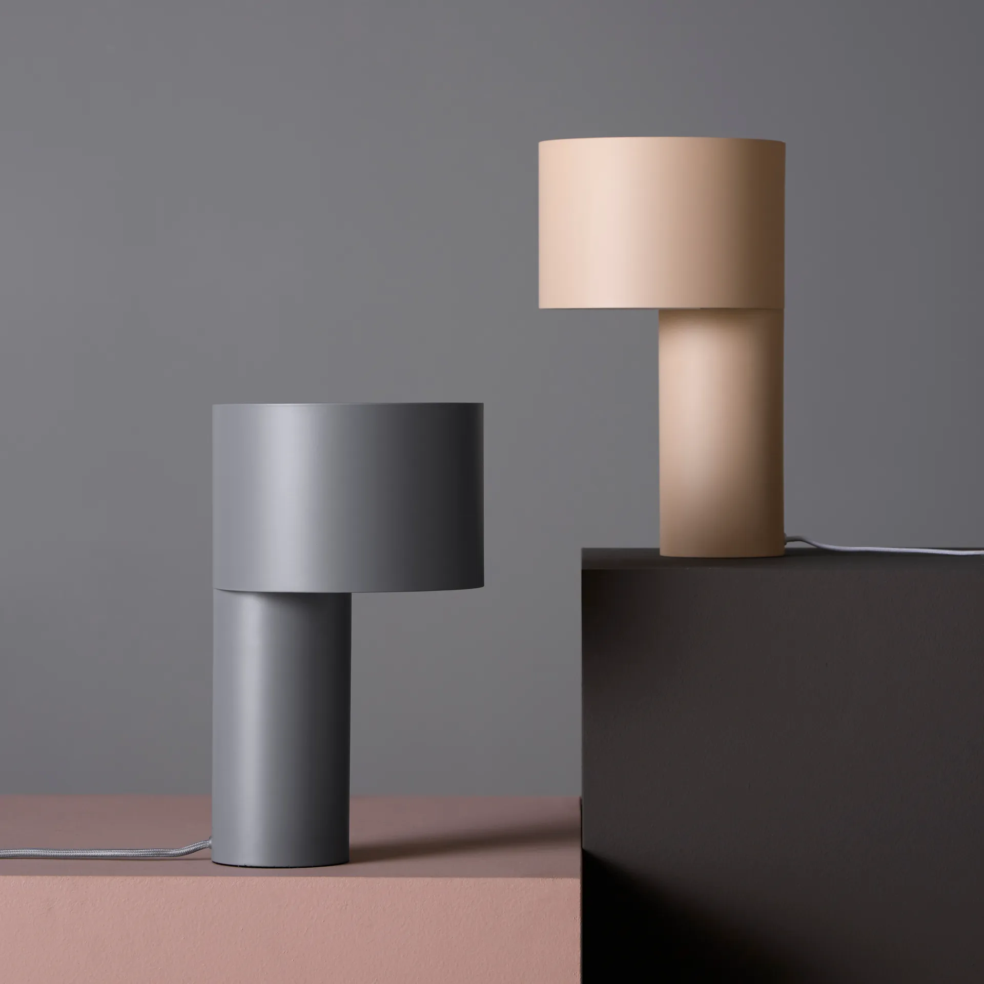 탄젠트 테이블 조명, grey Woud | 우드