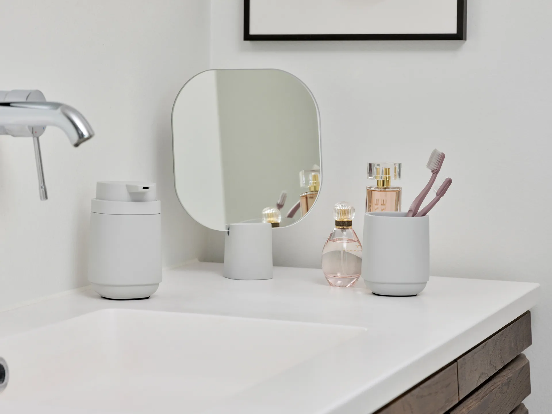 타임 테이블 거울 26.5 cm, Soft Grey Zone Denmark | 존 덴마크