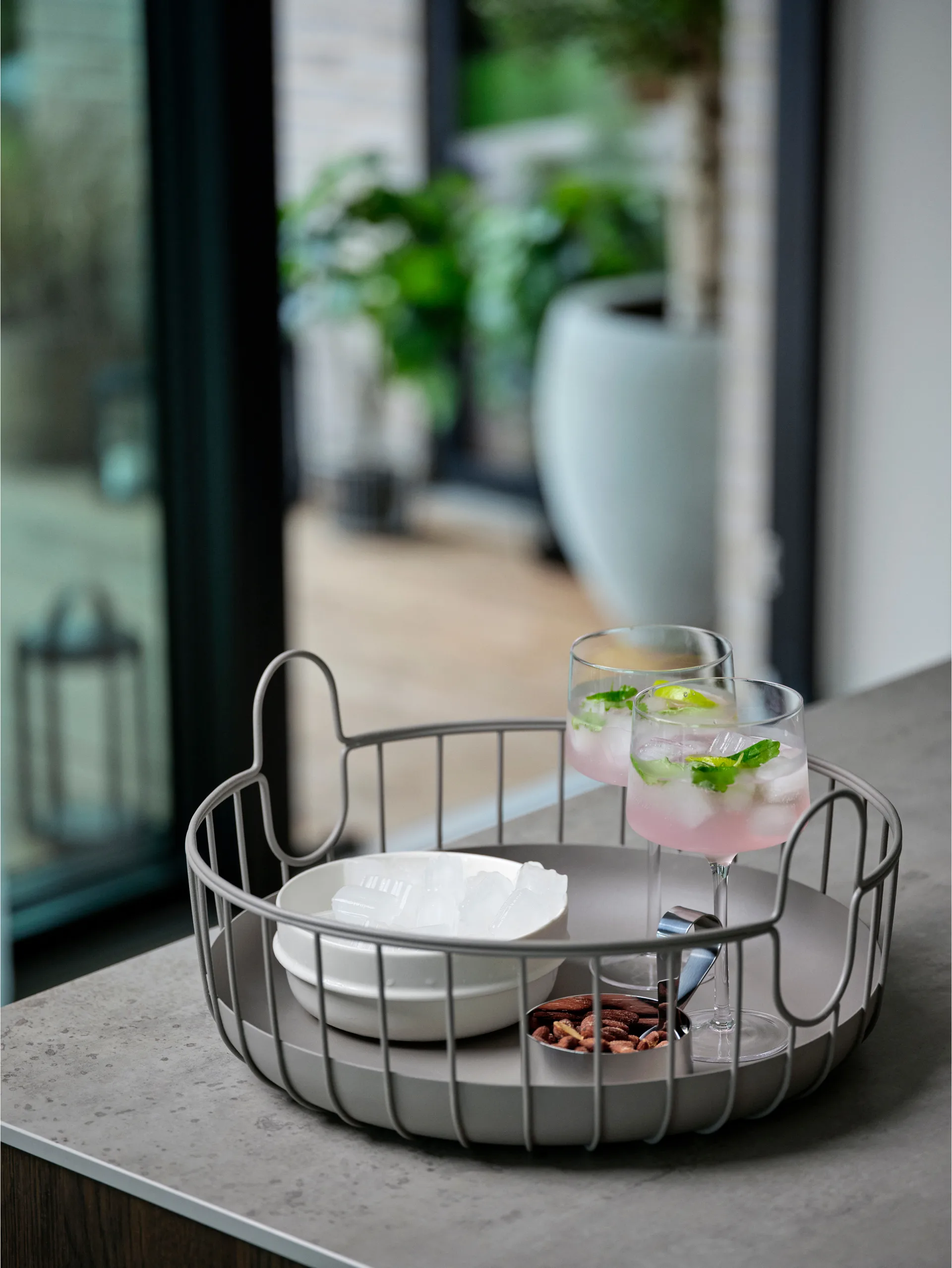 이누 바스켓 Ø38x18 cm, Taupe Zone Denmark | 존 덴마크