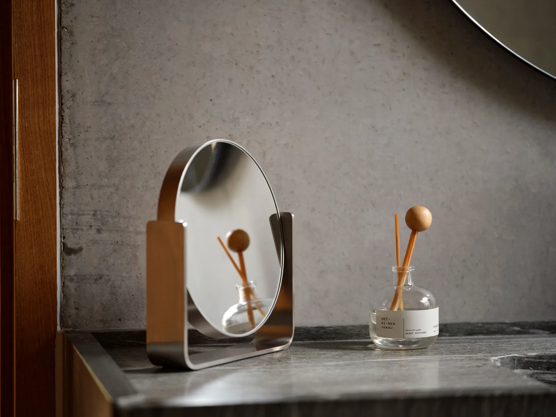 우메 테이블 거울 5배 확대경 19x19.5 cm, Steel Zone Denmark | 존 덴마크