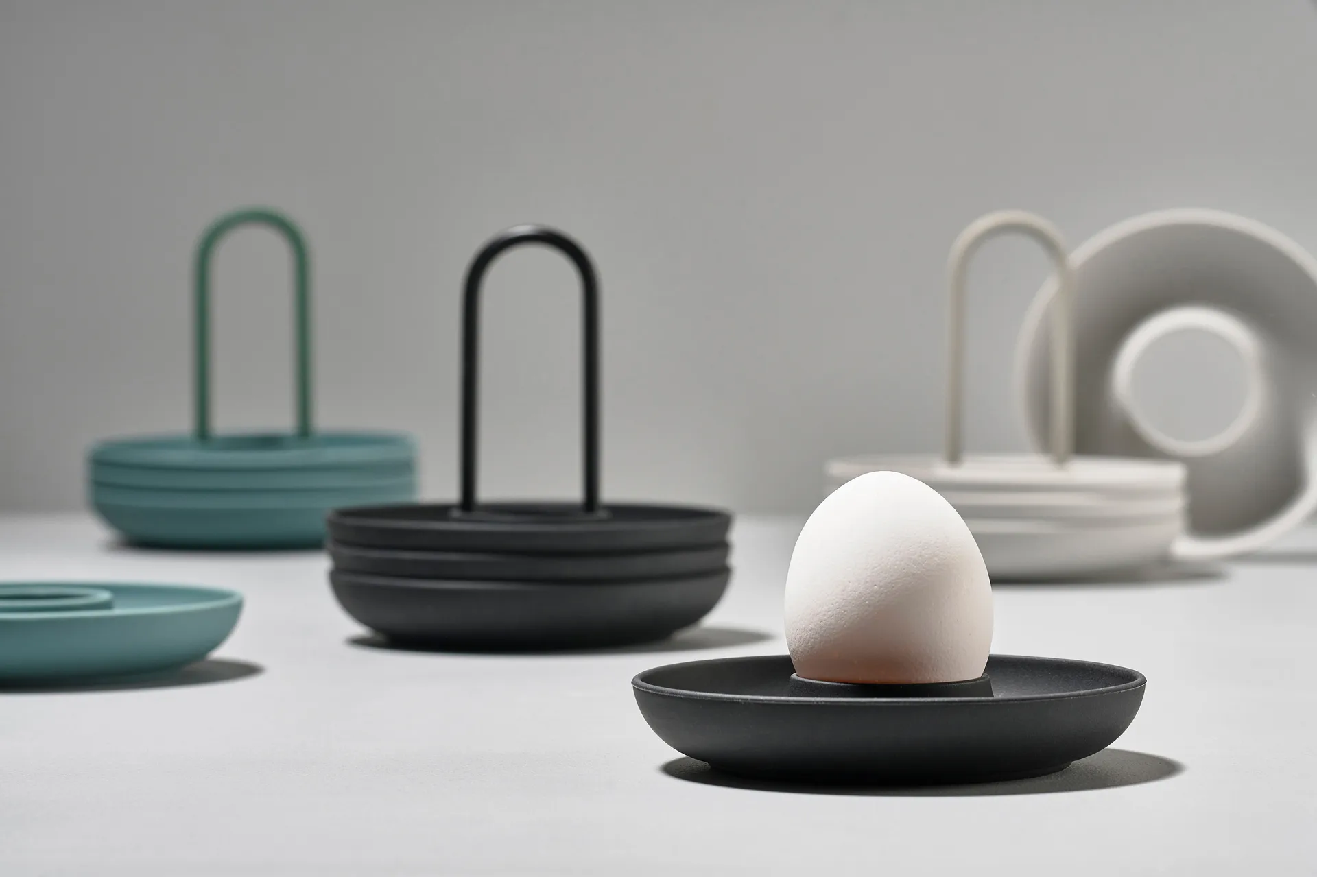 싱글즈 에그컵 & 홀더, Black Zone Denmark | 존 덴마크