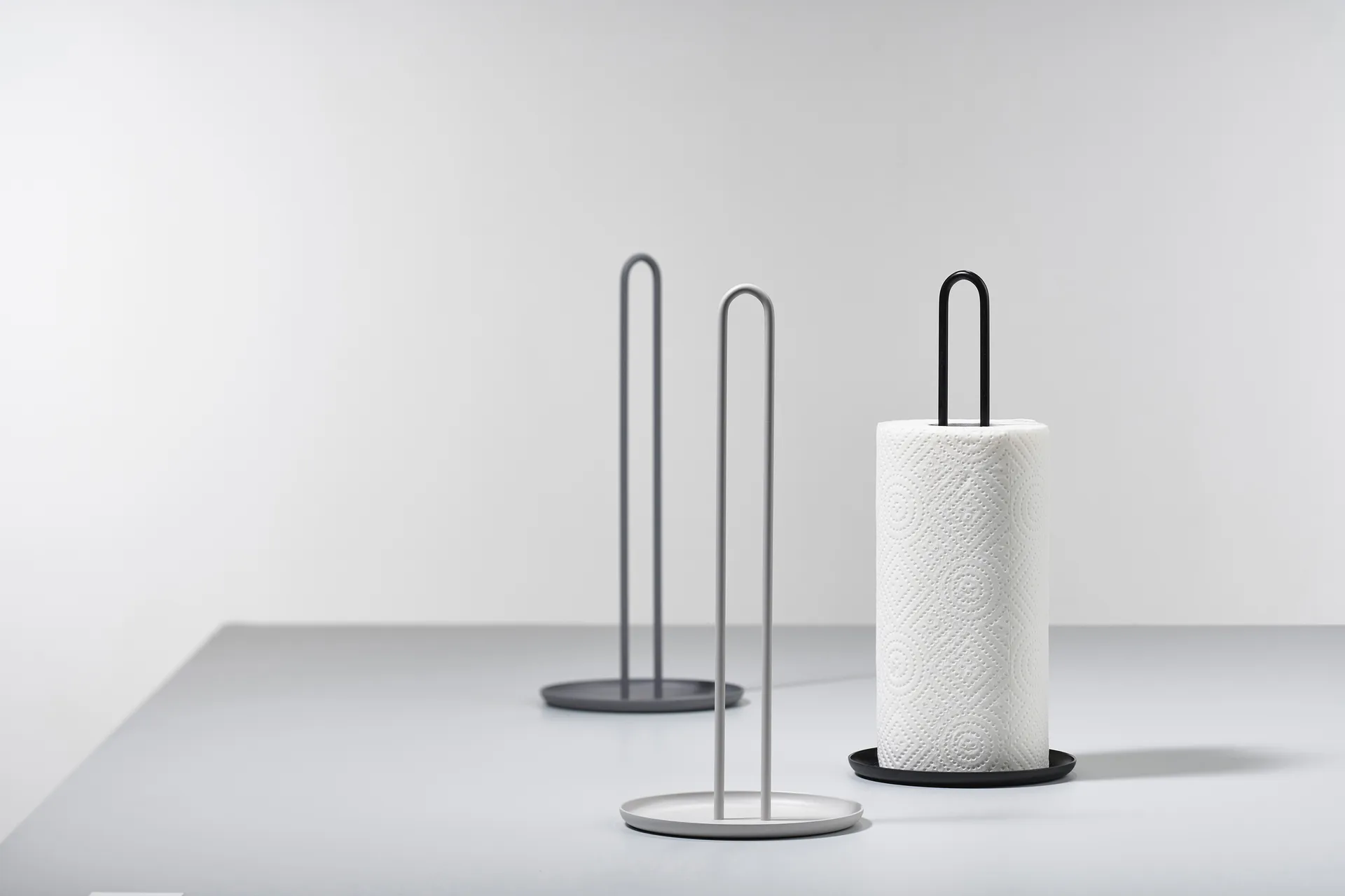 싱글즈 키친 페이퍼 롤 홀더, Black Zone Denmark | 존 덴마크