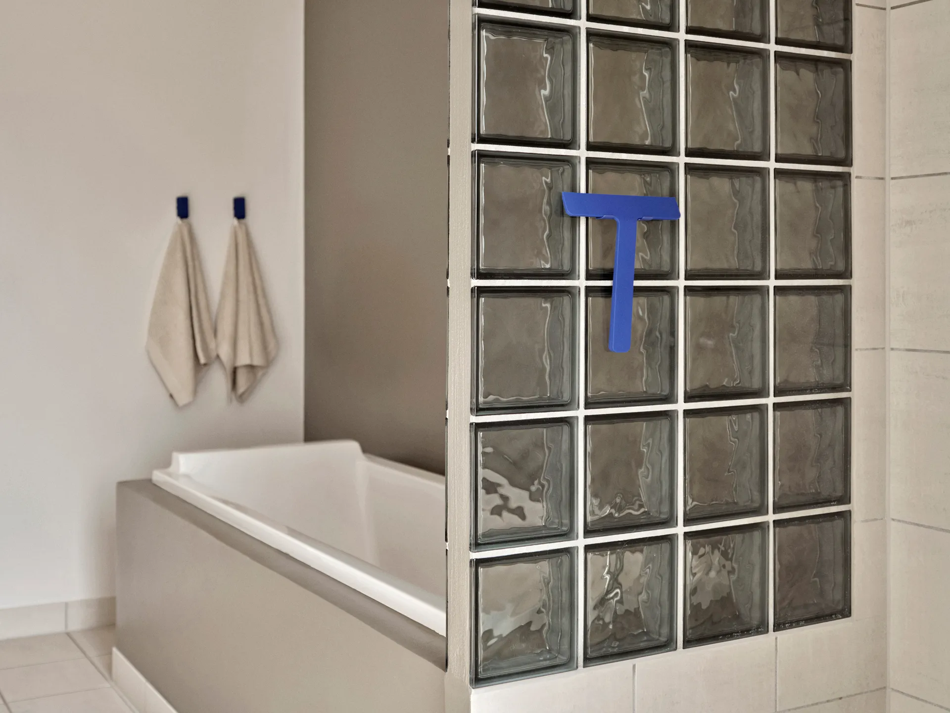 우메 스크레이퍼 홀더 포함, Indigo Blue Zone Denmark | 존 덴마크