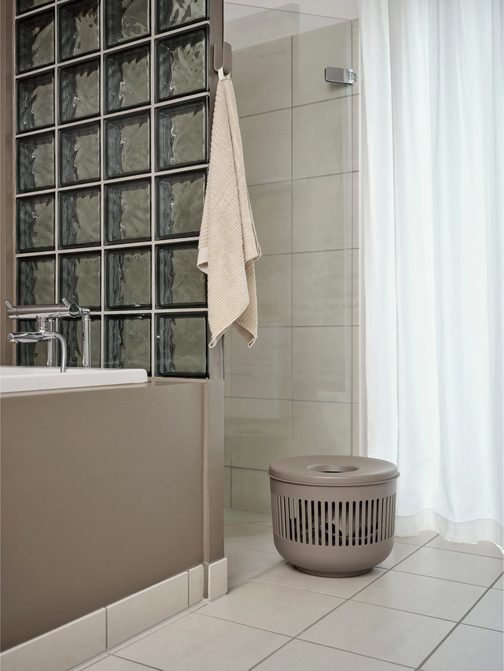 우메 훅, Taupe Zone Denmark | 존 덴마크