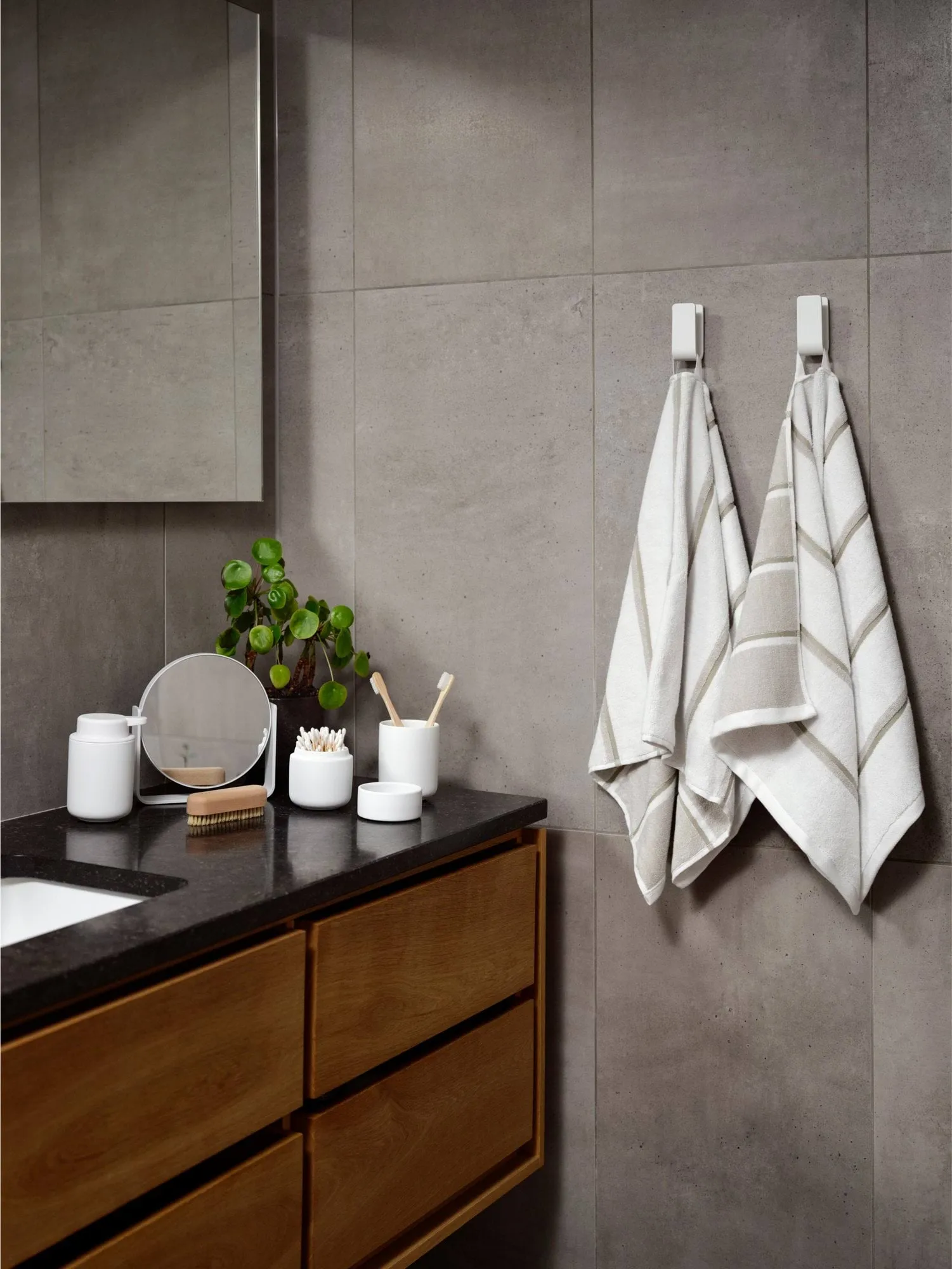 사우나 타월, White-soft grey-eucalyptus, 50x100 cm Zone Denmark | 존 덴마크
