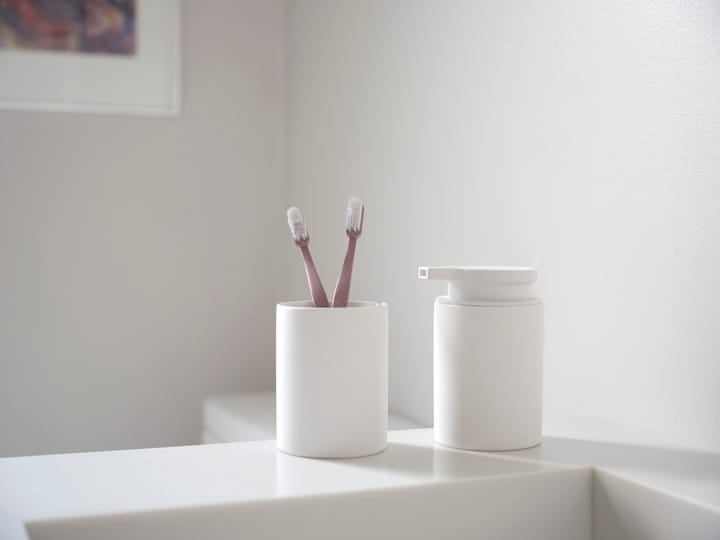 카르마 칫솔 �머그, White Zone Denmark | 존 덴마크