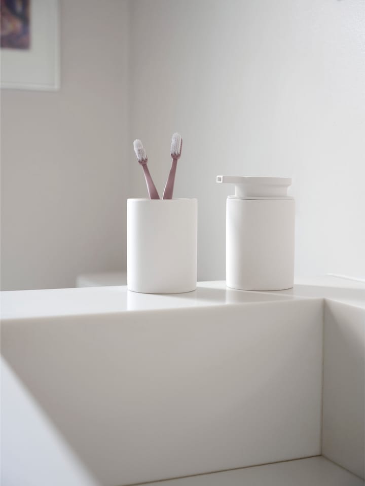 카르마 칫솔 머그, White Zone Denmark | 존 덴마크